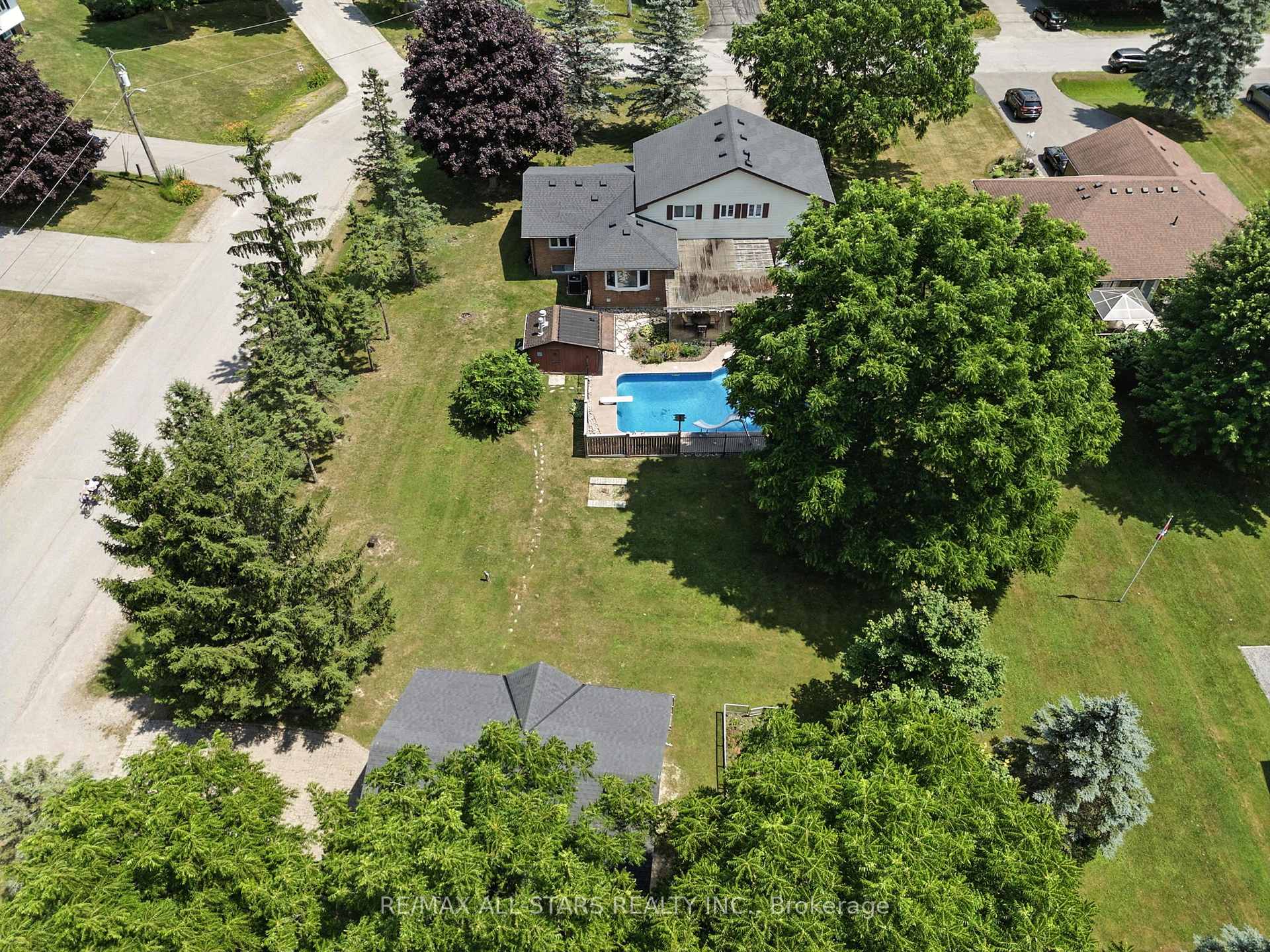 Photo 49 of 26 Carlan Drive, Scugog, Port Perry — HOMEH