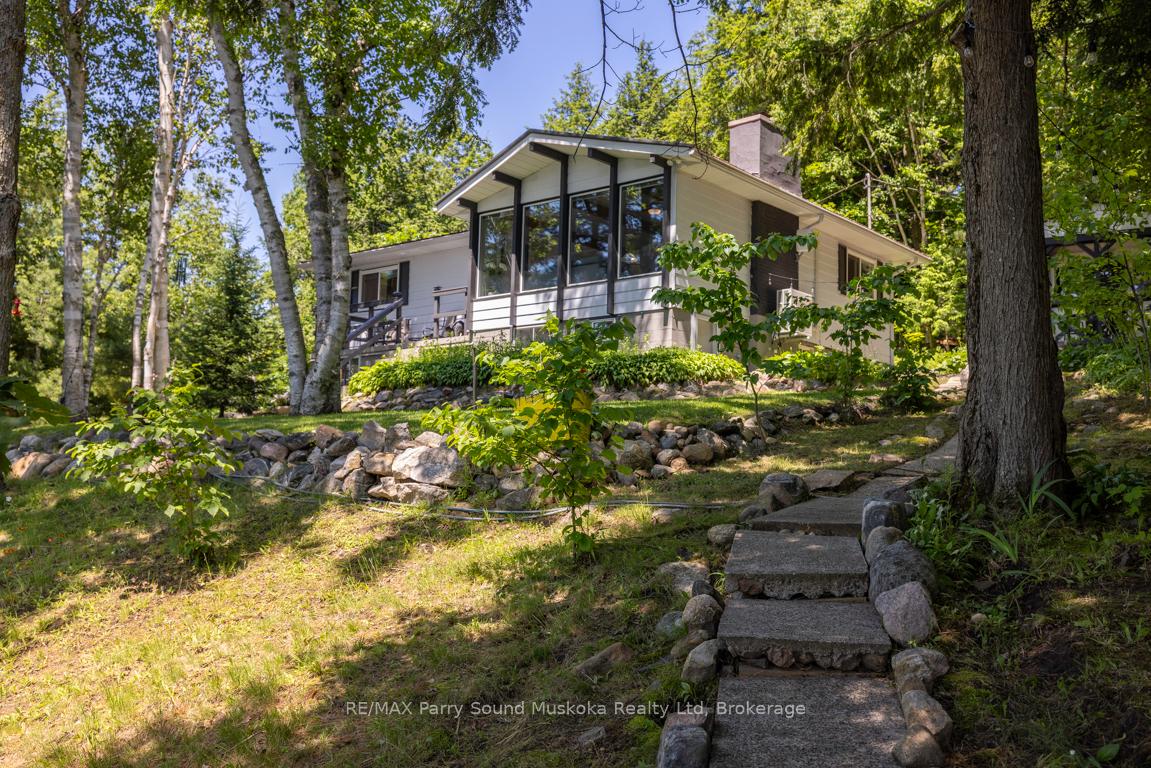 Photo 10 of 18 Karhu Lane, Seguin — HOMEH