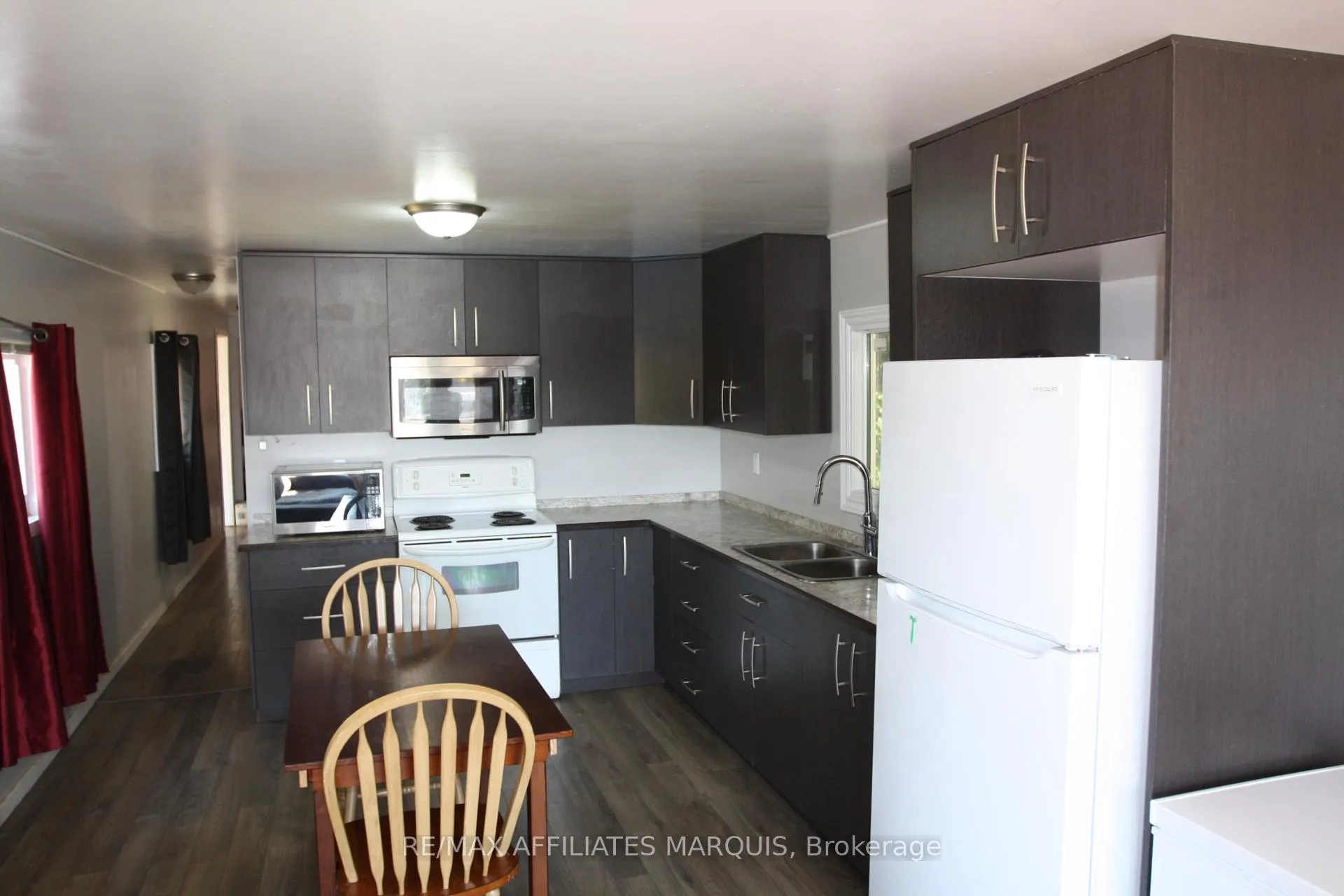 Photo 4 of 514 Jason Street N, Smiths Falls — HOMEH