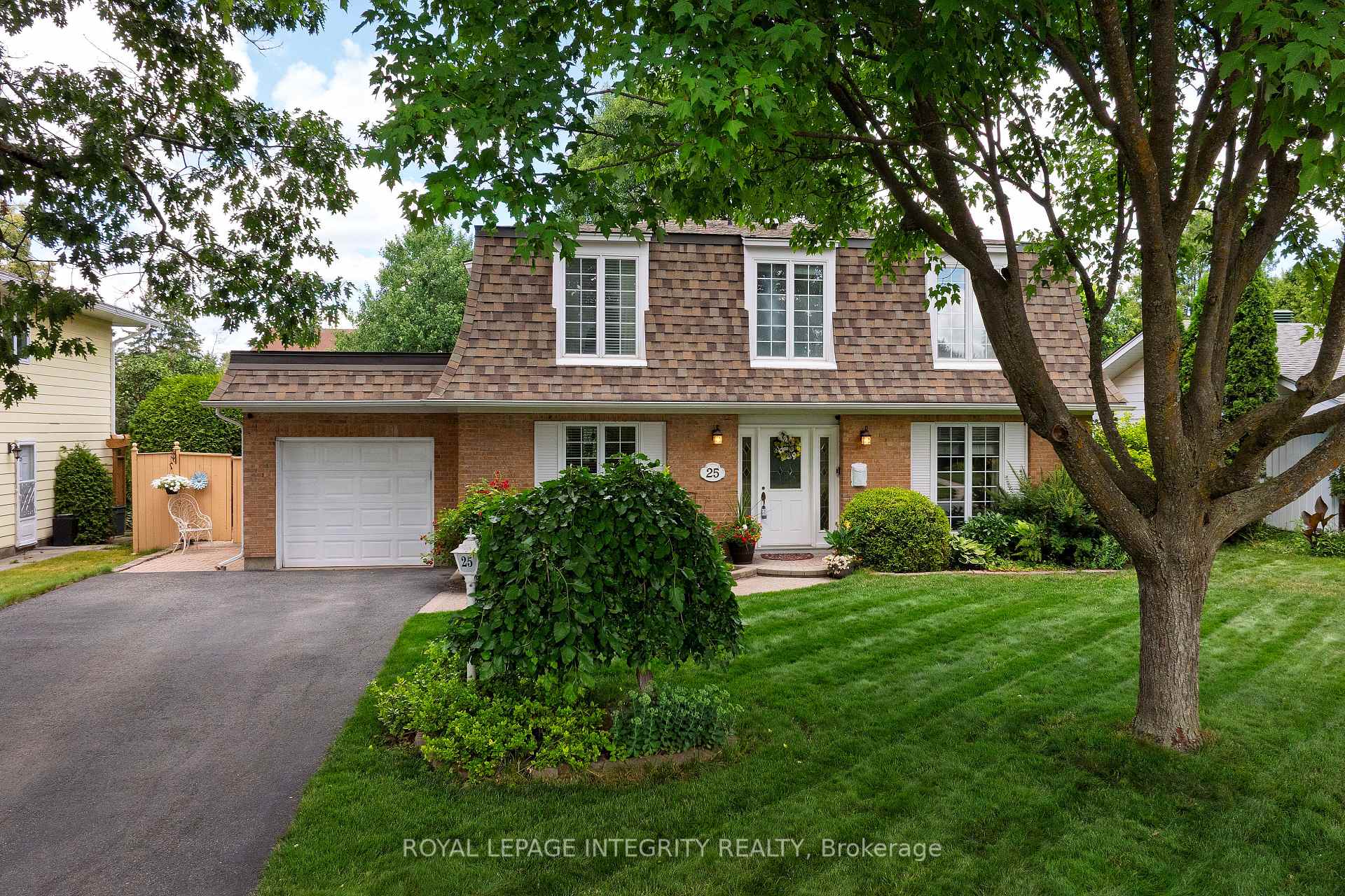 Front of 25 Higgins Road