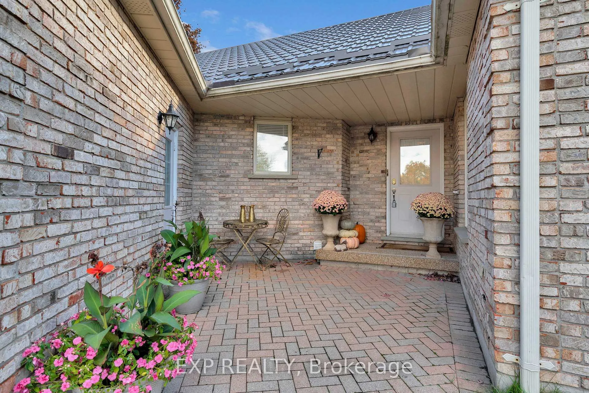 Photo 4 of 17 Abbey Lane, South Huron, Exeter — HOMEH