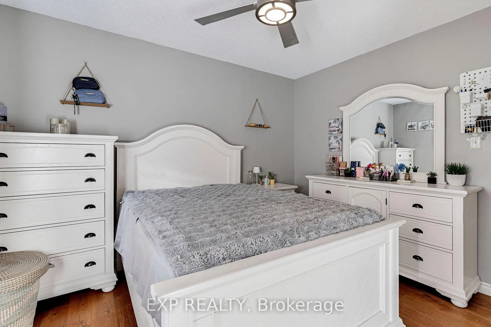 Photo 23 of 17 Abbey Lane, South Huron, Exeter — HOMEH