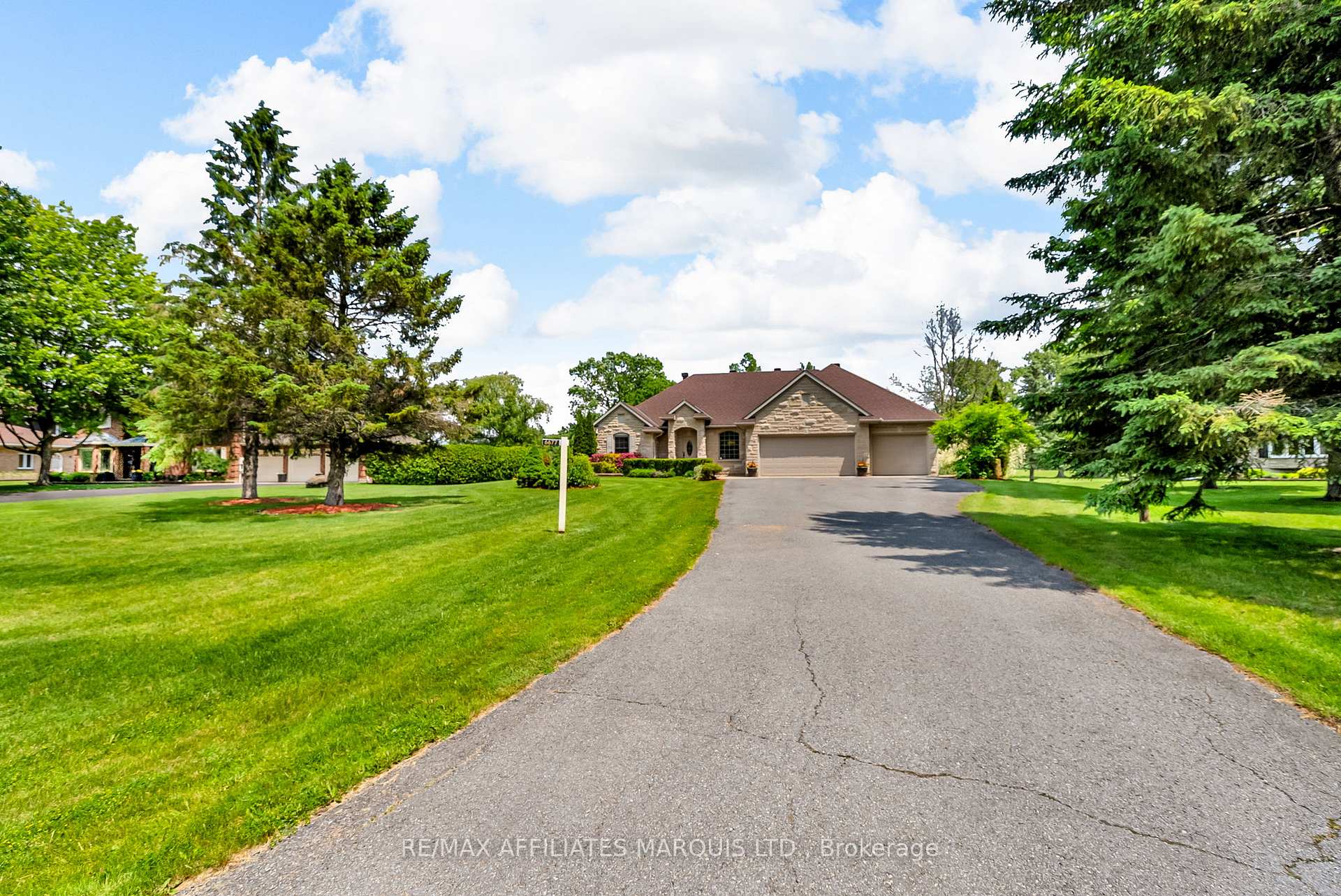 Photo 1 of 6677 Sutherland Avenue, South Glengarry, South Glengarry (Charlottenburgh) Twp — HOMEH