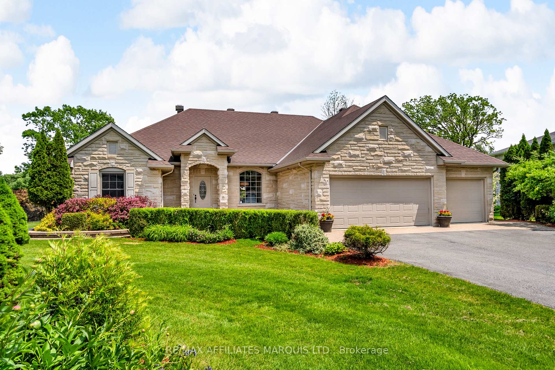 Photo 2 of 6677 Sutherland Avenue, South Glengarry, South Glengarry (Charlottenburgh) Twp — HOMEH