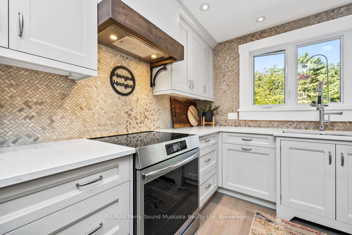 Photo 22 of 16 Birch Crescent, Seguin — HOMEH