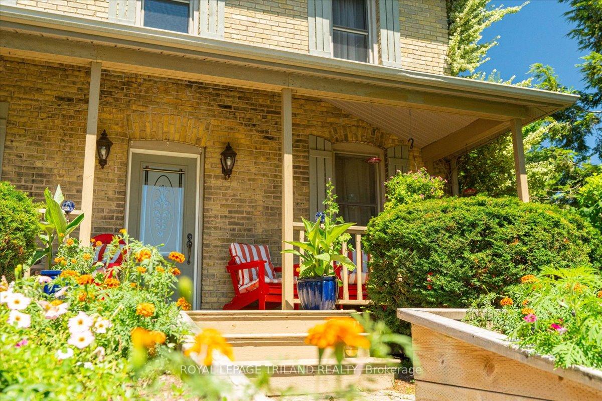 Photo 2 of 23186 Springfield Road, Southwest Middlesex, Rural Southwest Middlesex — HOMEH