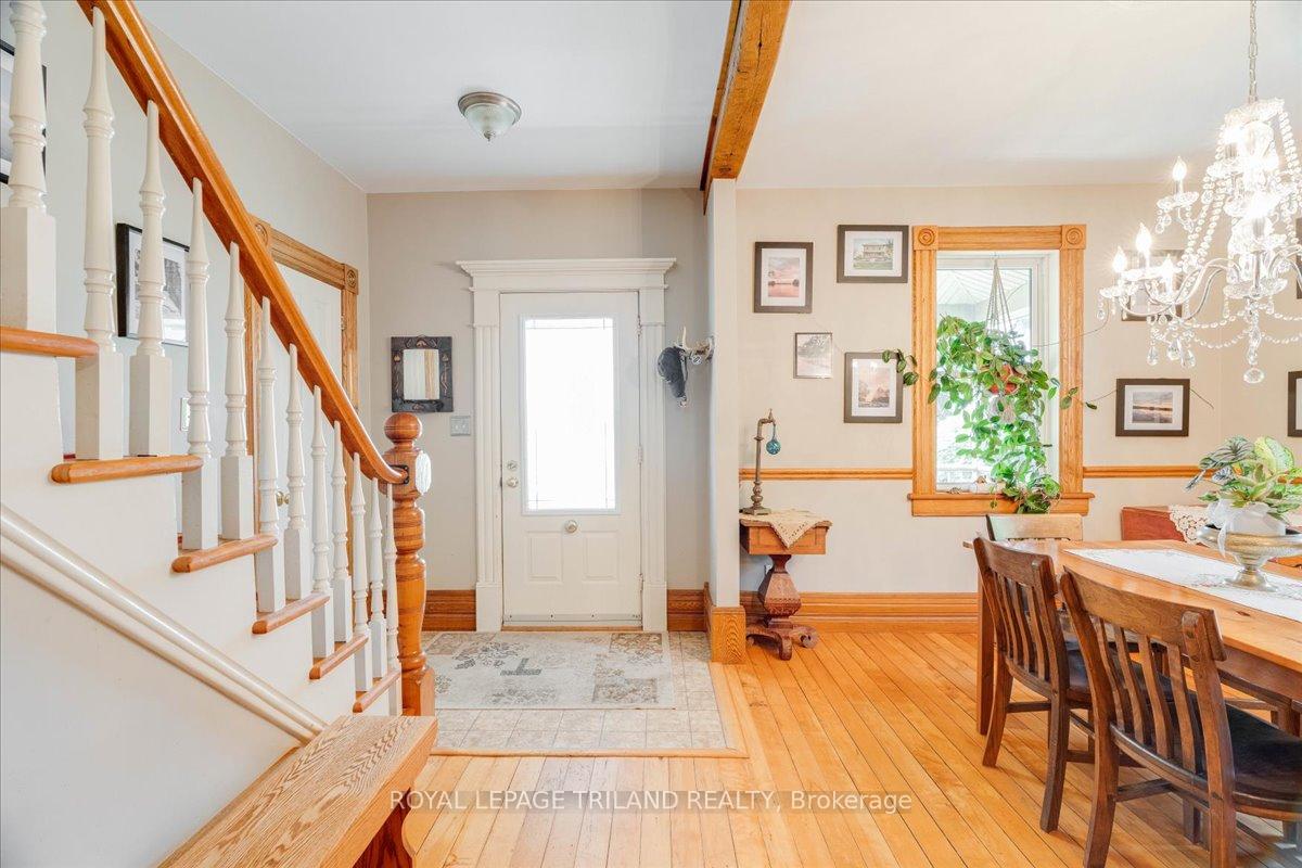 Photo 5 of 23186 Springfield Road, Southwest Middlesex, Rural Southwest Middlesex — HOMEH