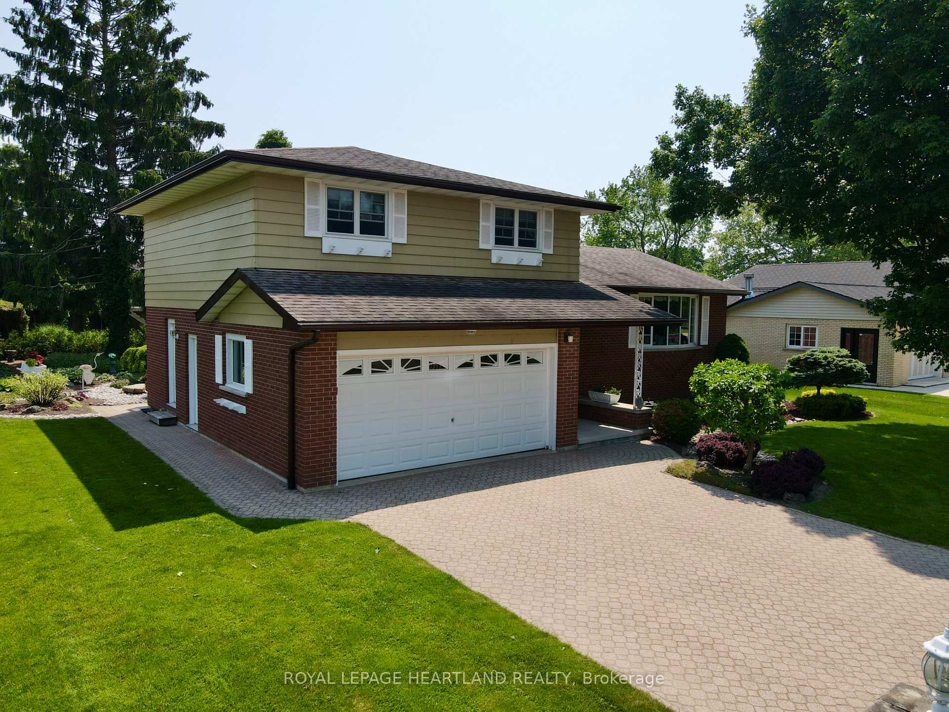 Photo 3 of 261 Churchill Drive, South Huron, Exeter — HOMEH