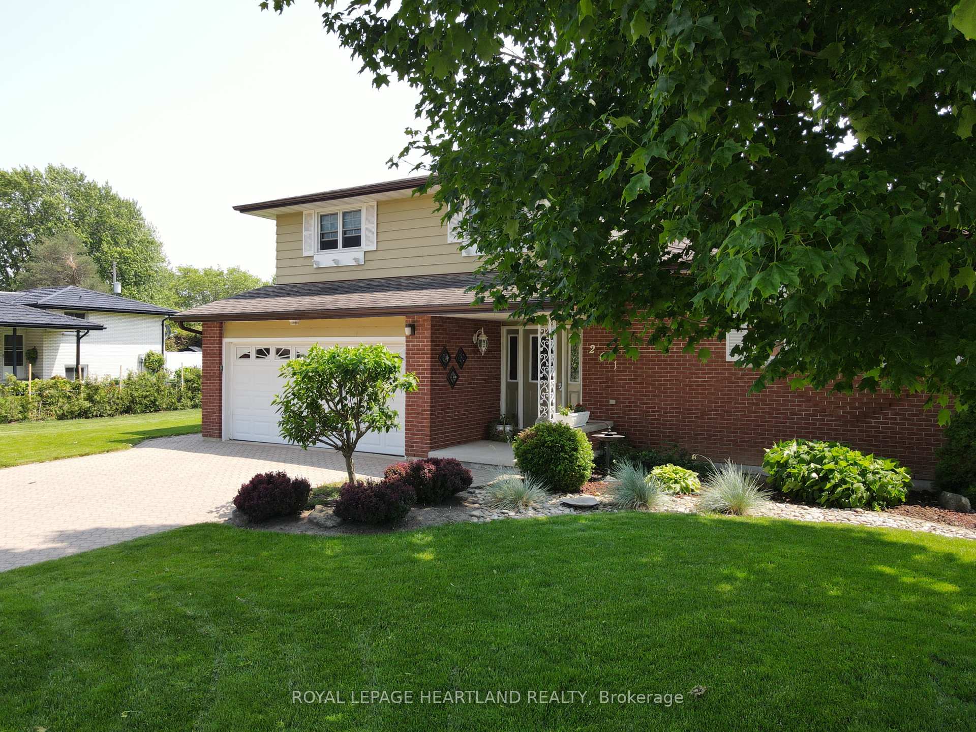Photo 4 of 261 Churchill Drive, South Huron, Exeter — HOMEH