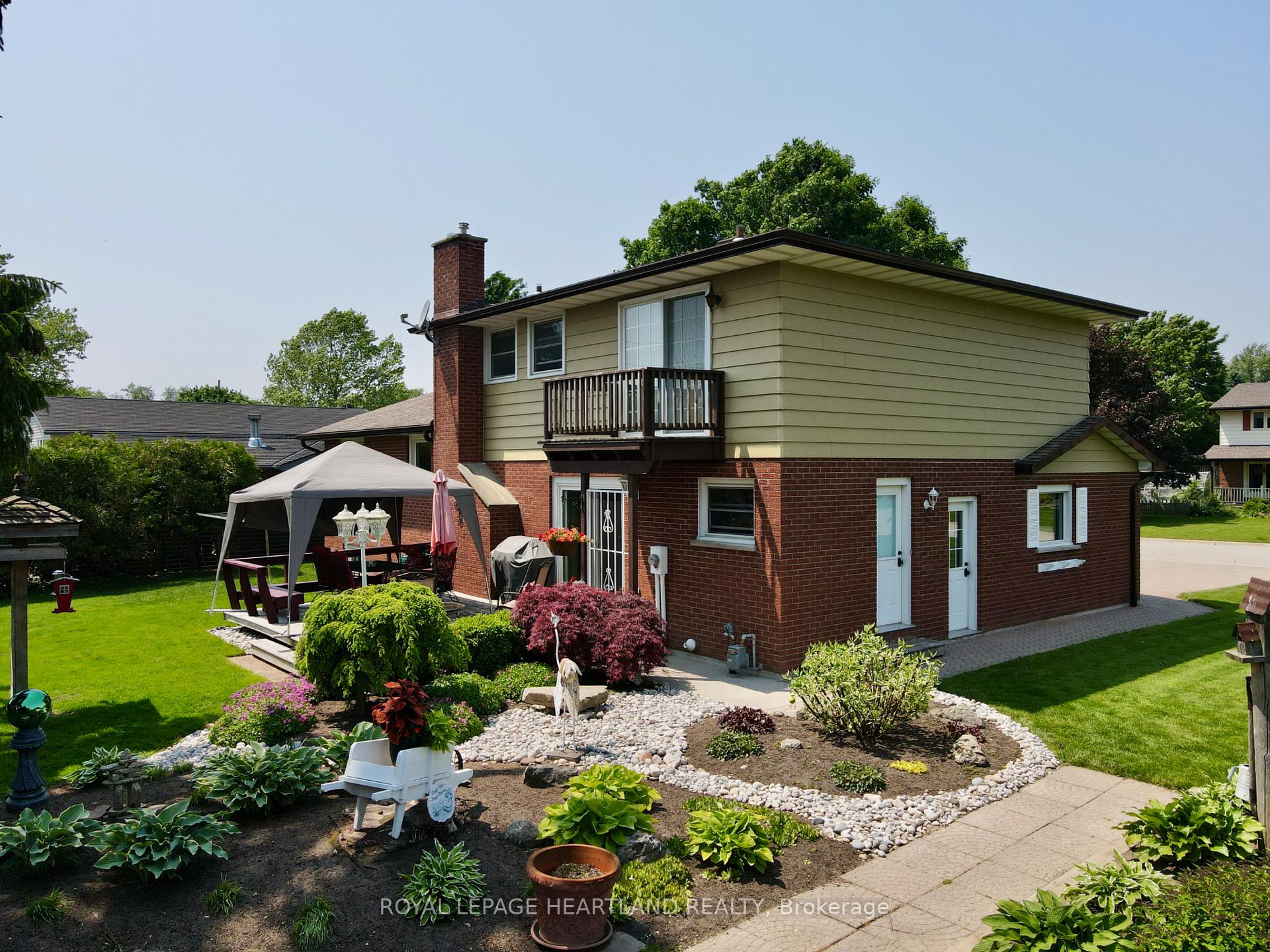 Photo 5 of 261 Churchill Drive, South Huron, Exeter — HOMEH