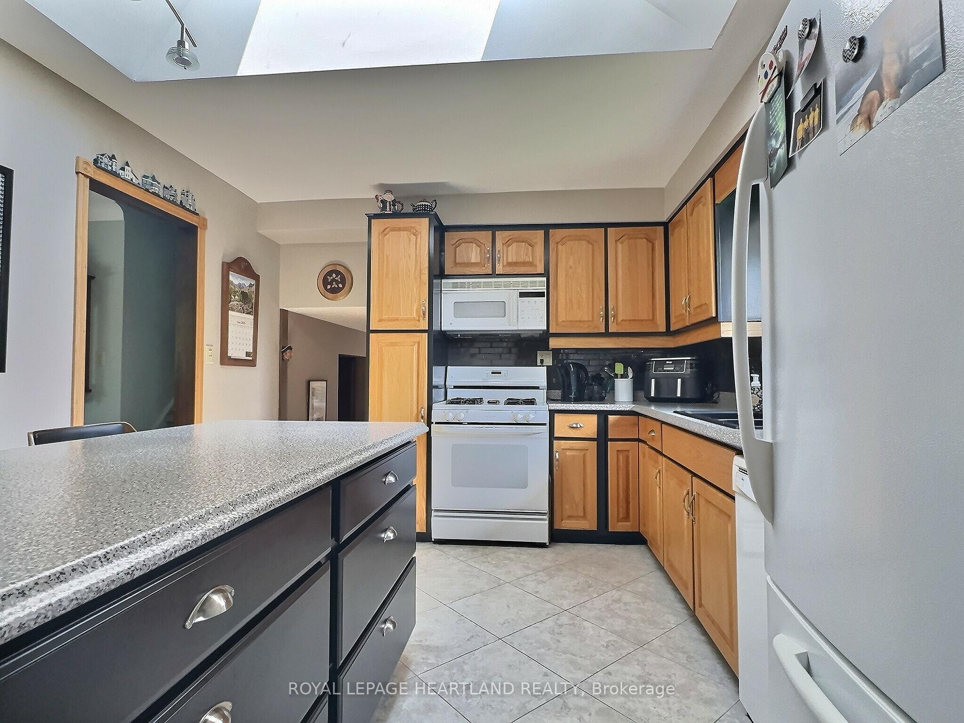 Photo 17 of 261 Churchill Drive, South Huron, Exeter — HOMEH