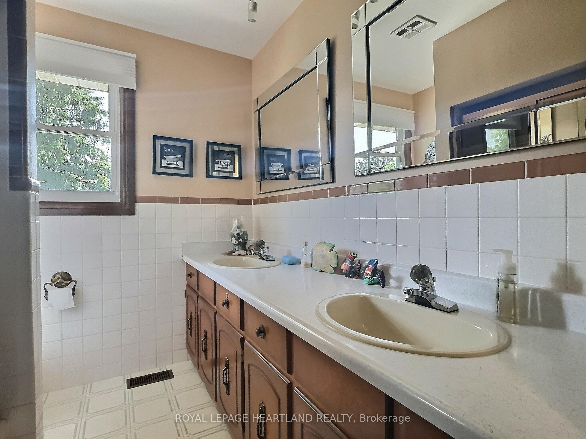 Photo 28 of 261 Churchill Drive, South Huron, Exeter — HOMEH