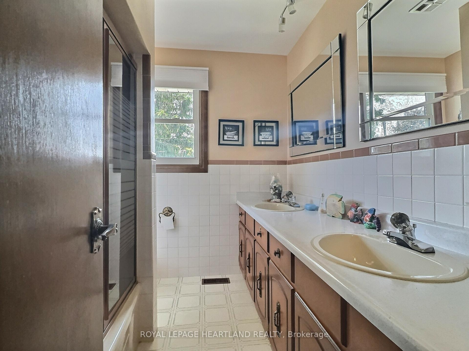 Photo 29 of 261 Churchill Drive, South Huron, Exeter — HOMEH
