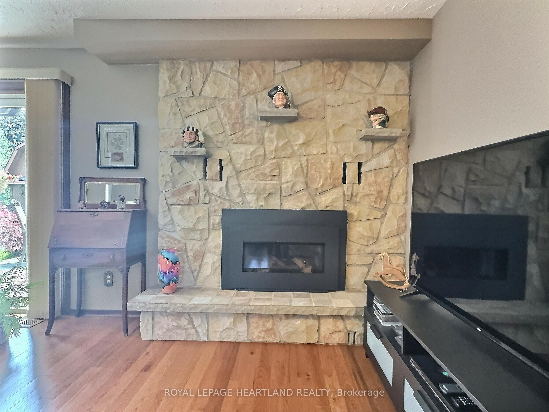 Photo 33 of 261 Churchill Drive, South Huron, Exeter — HOMEH