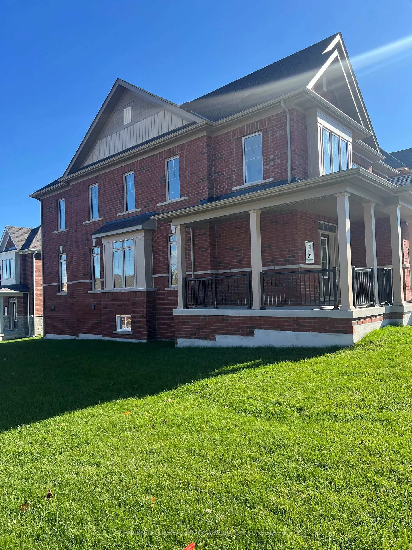 Photo 8 of 3 Holden Court, Scugog, Port Perry — HOMEH