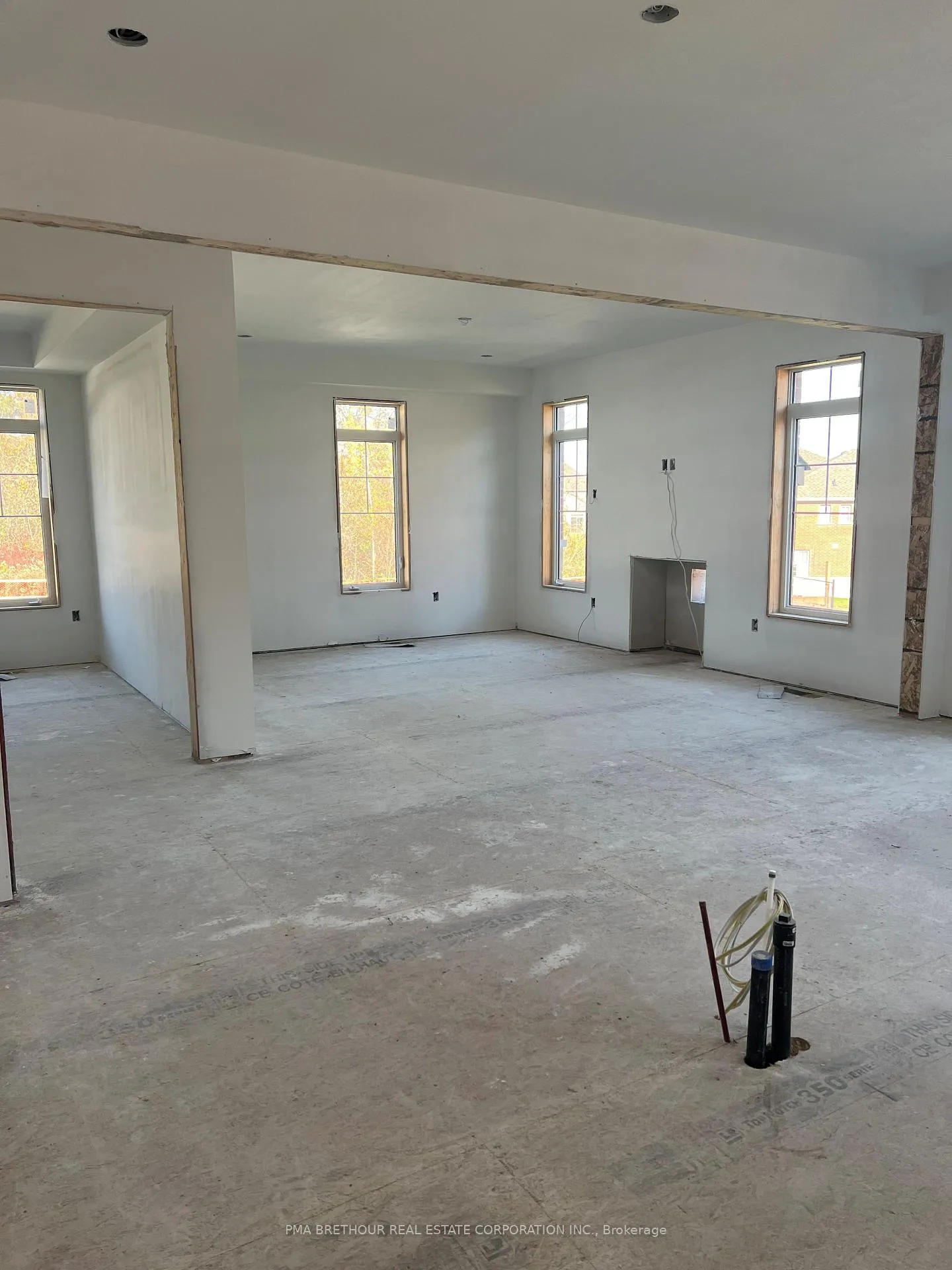 Photo 15 of 3 Holden Court, Scugog, Port Perry — HOMEH