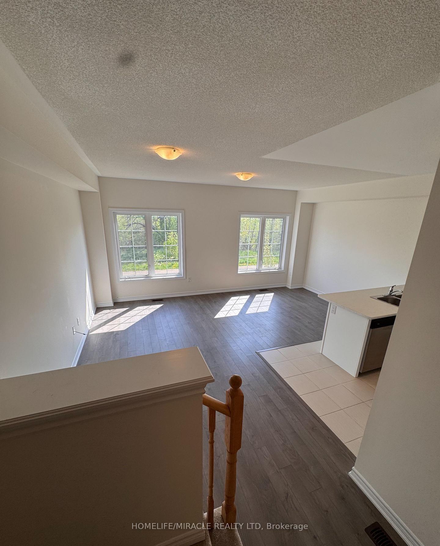 Photo 10 of 118 Winters Way, Shelburne — HOMEH