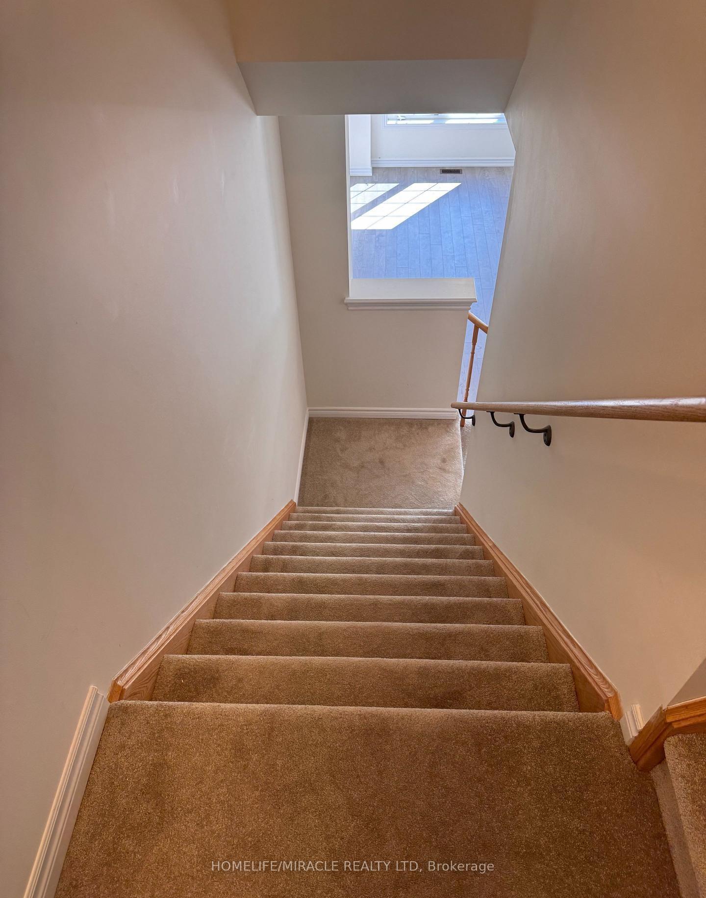 Photo 17 of 118 Winters Way, Shelburne — HOMEH