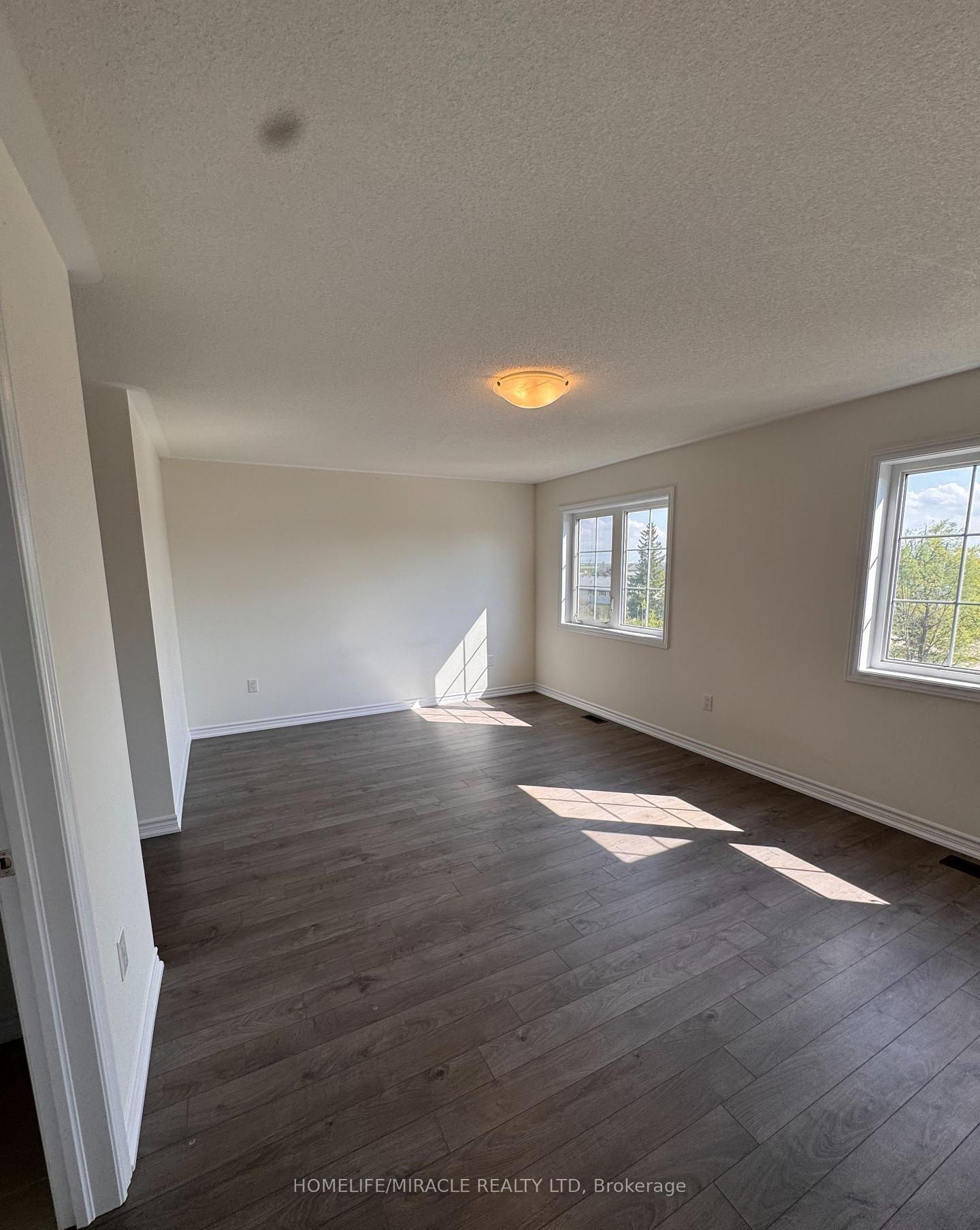 Photo 23 of 118 Winters Way, Shelburne — HOMEH