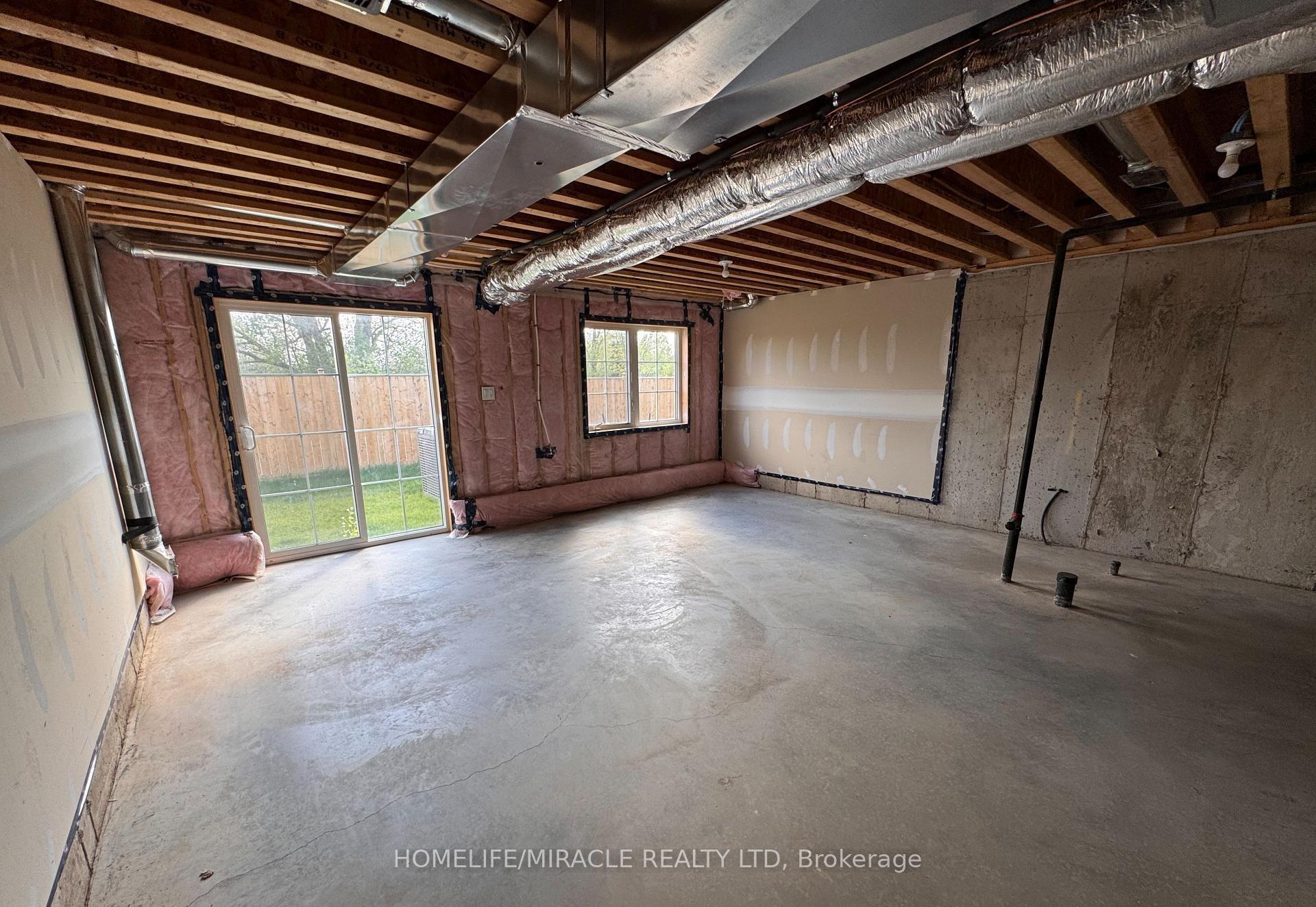 Photo 33 of 118 Winters Way, Shelburne — HOMEH