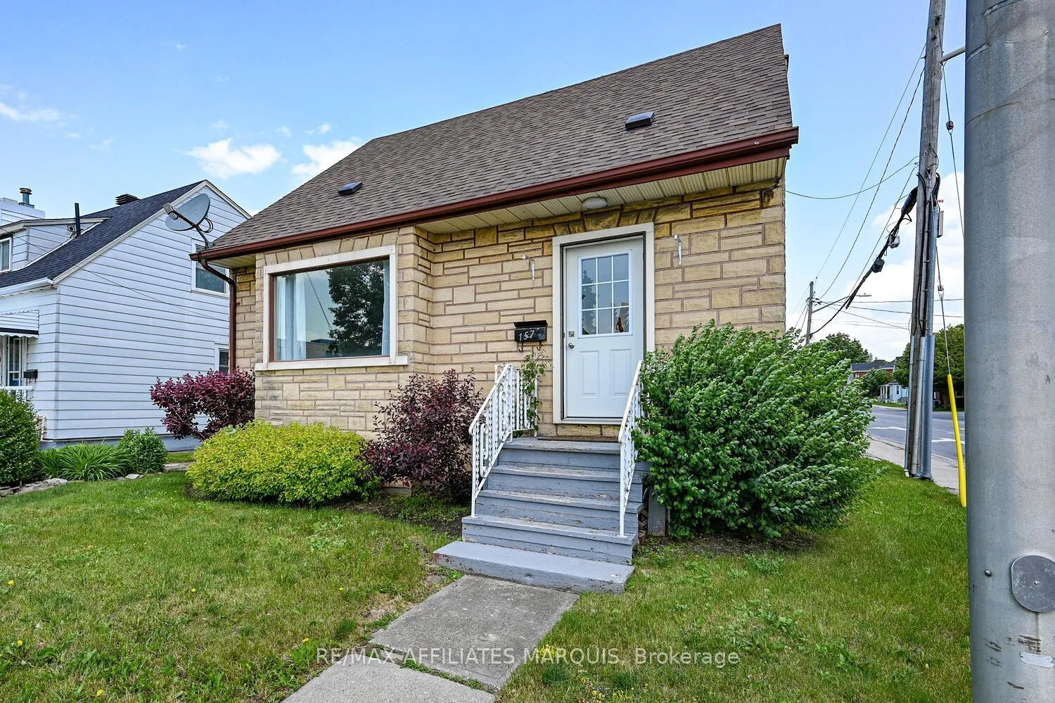 Photo 5 of 157 Elmsley Street N, Smiths Falls — HOMEH