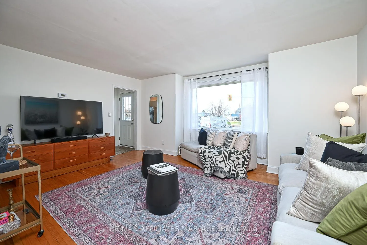 Photo 8 of 157 Elmsley Street N, Smiths Falls — HOMEH