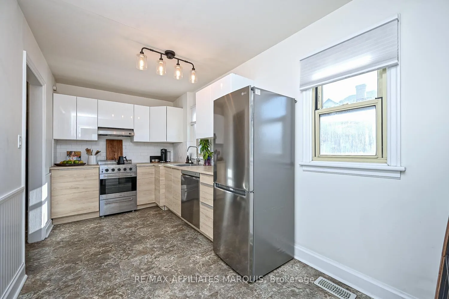 Photo 14 of 157 Elmsley Street N, Smiths Falls — HOMEH