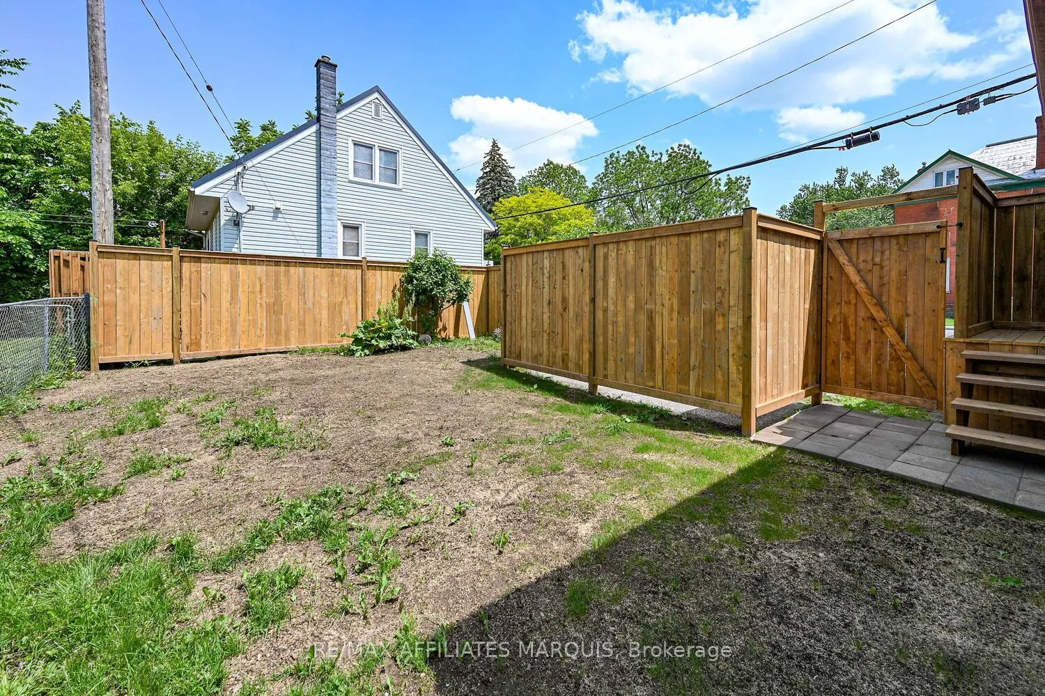 Photo 31 of 157 Elmsley Street N, Smiths Falls — HOMEH