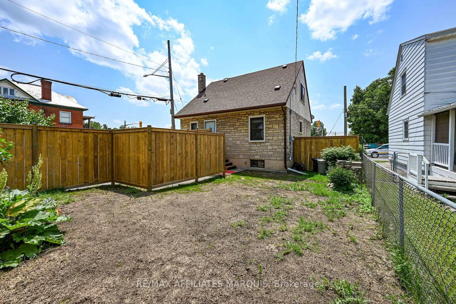 Photo 32 of 157 Elmsley Street N, Smiths Falls — HOMEH