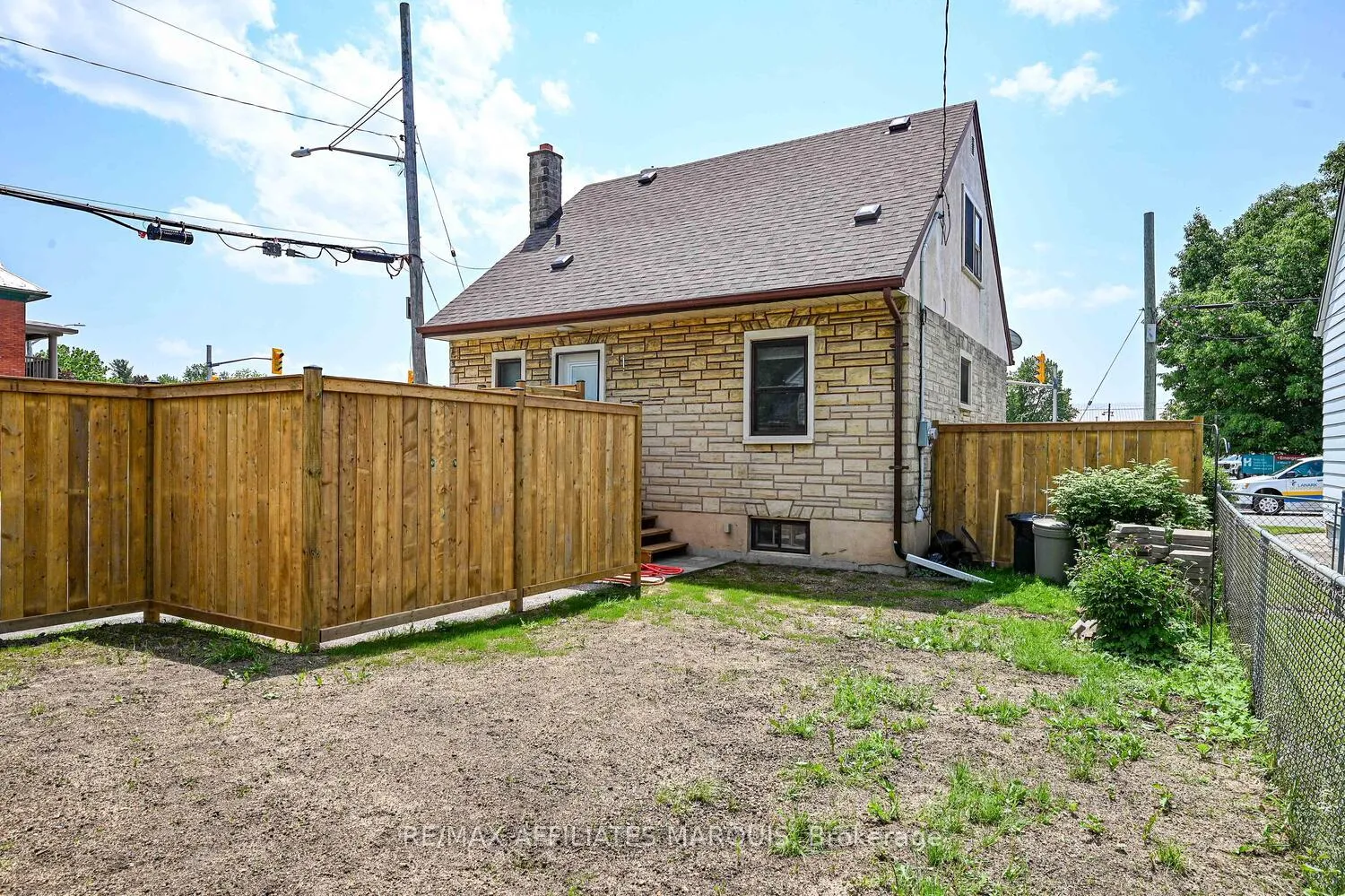 Photo 33 of 157 Elmsley Street N, Smiths Falls — HOMEH