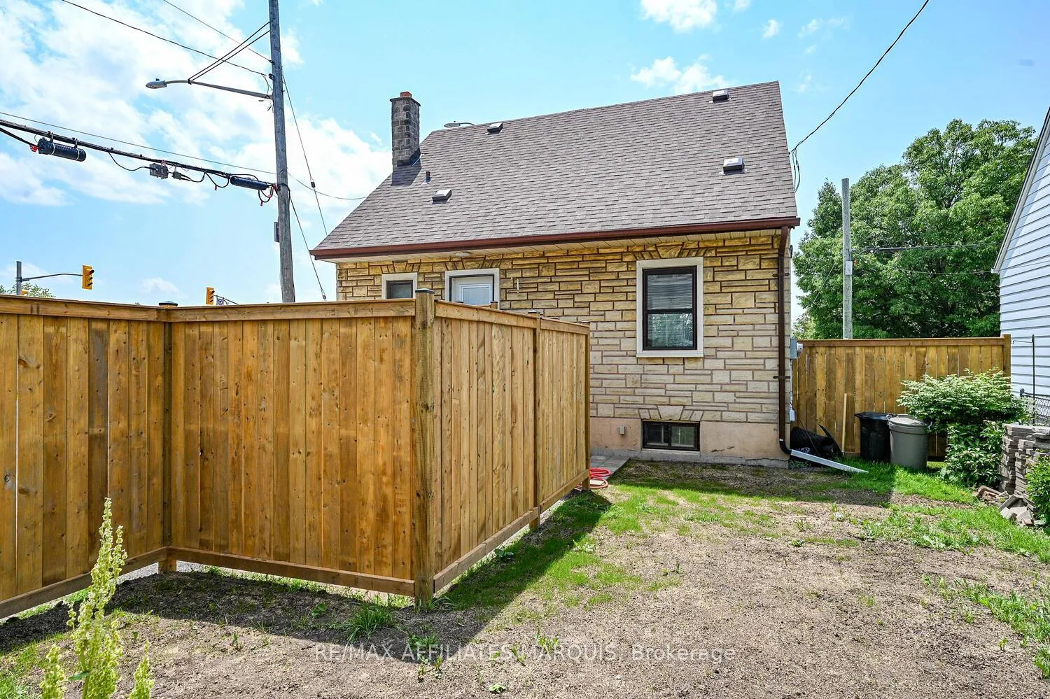Photo 35 of 157 Elmsley Street N, Smiths Falls — HOMEH