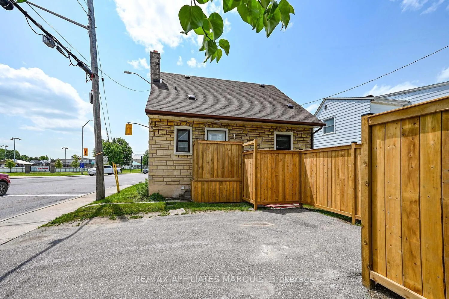 Photo 36 of 157 Elmsley Street N, Smiths Falls — HOMEH