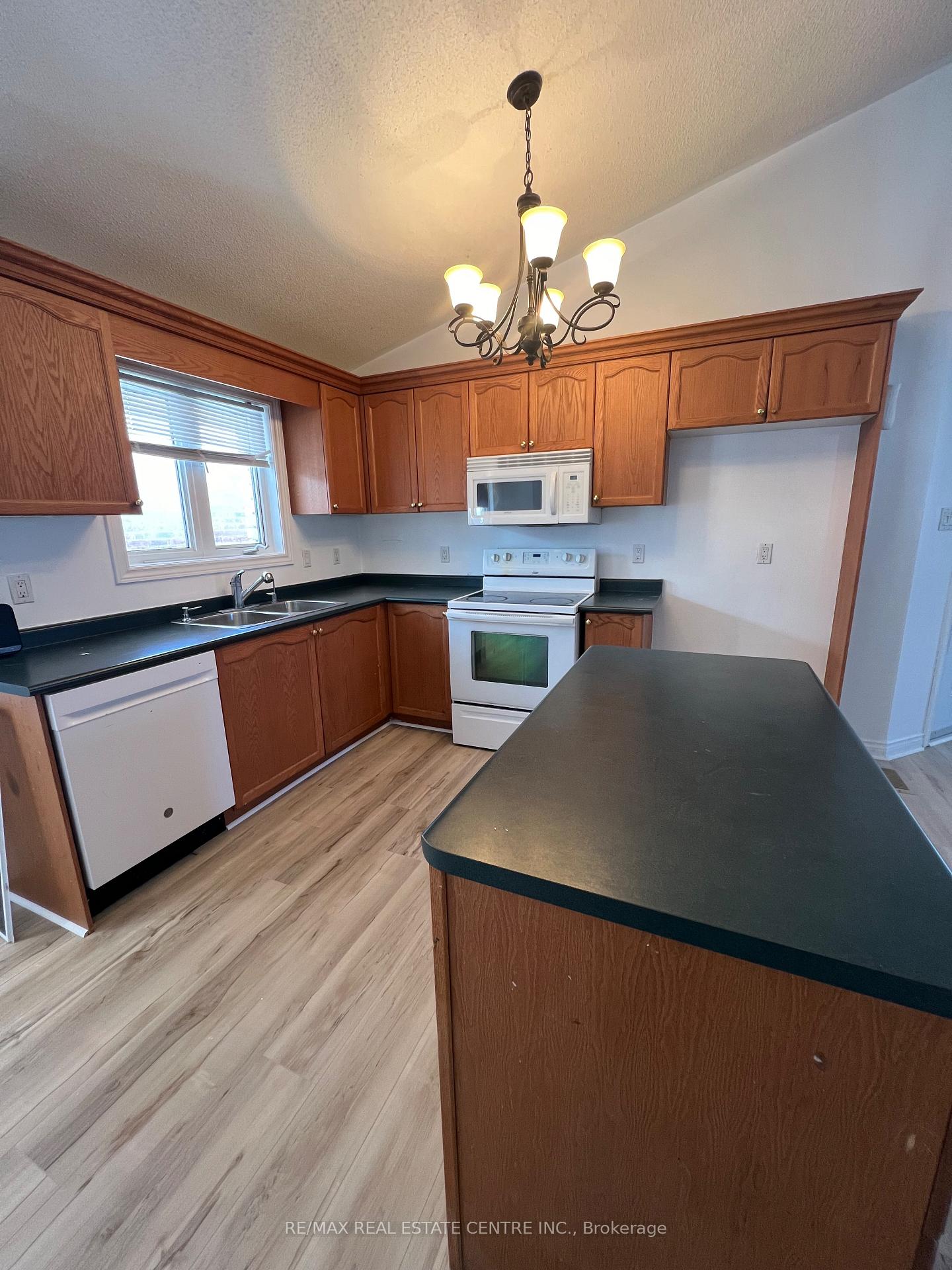 Photo 2 of 317 Longbow Street, Shelburne — HOMEH