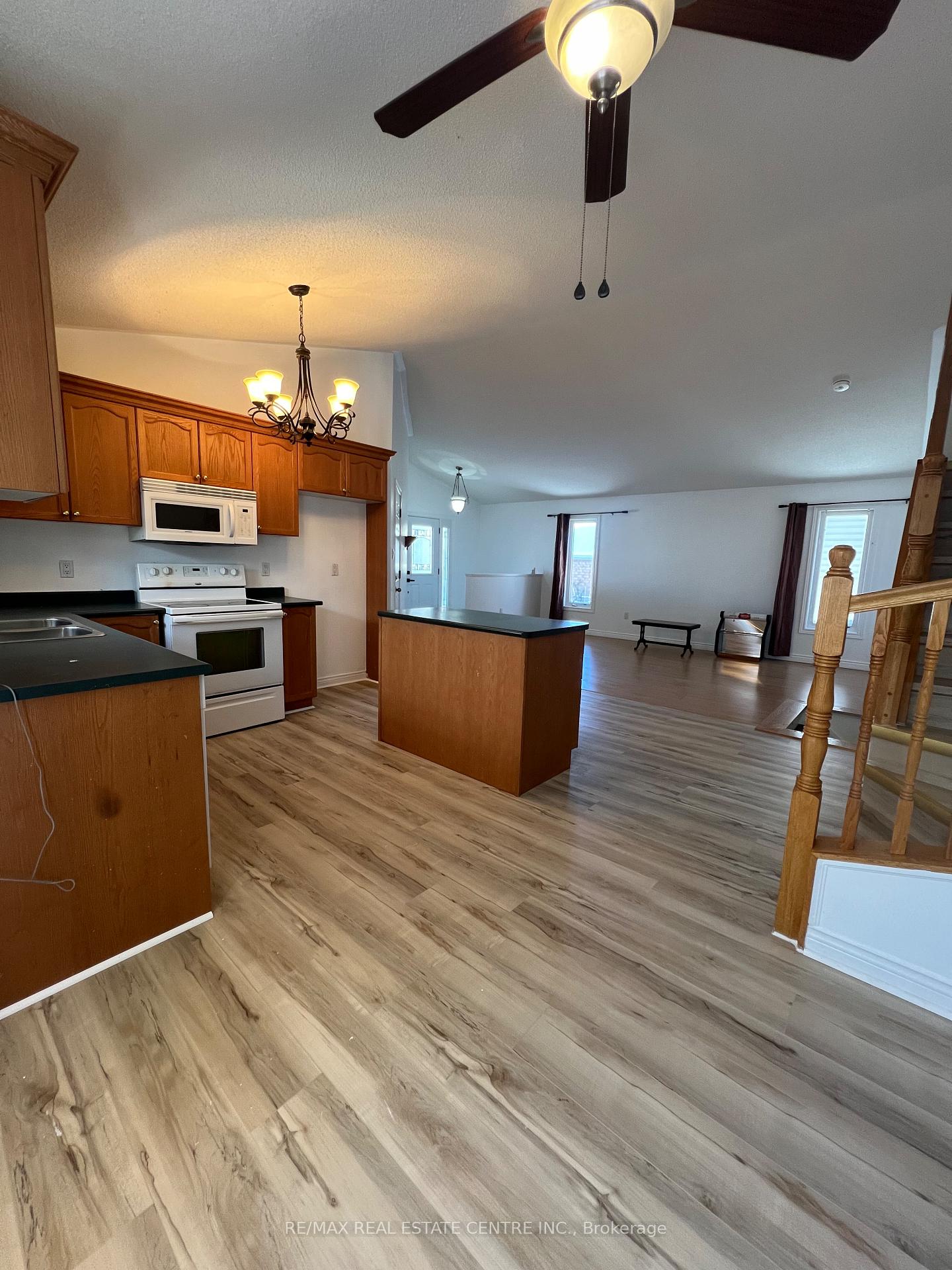 Photo 5 of 317 Longbow Street, Shelburne — HOMEH