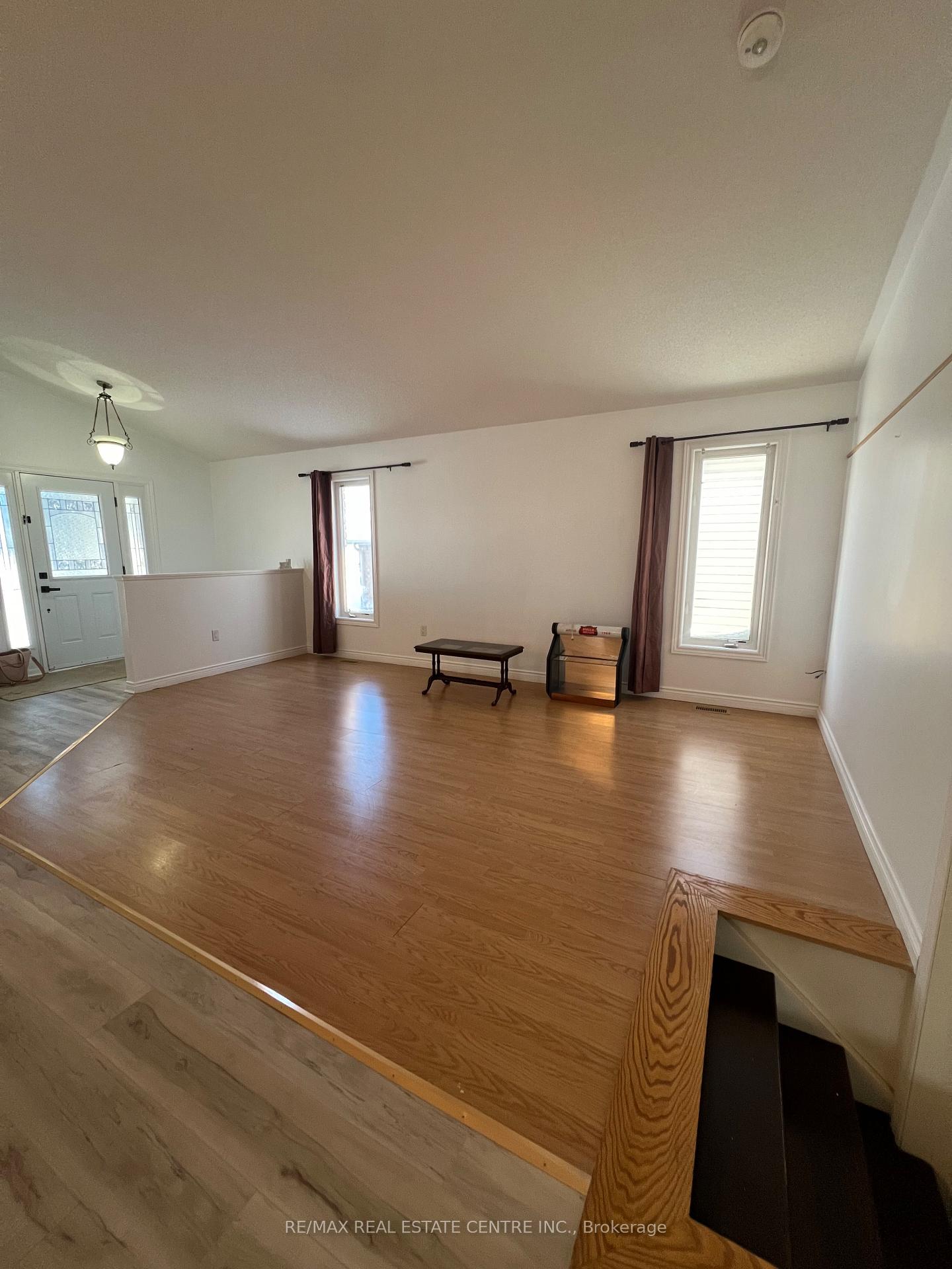 Photo 6 of 317 Longbow Street, Shelburne — HOMEH
