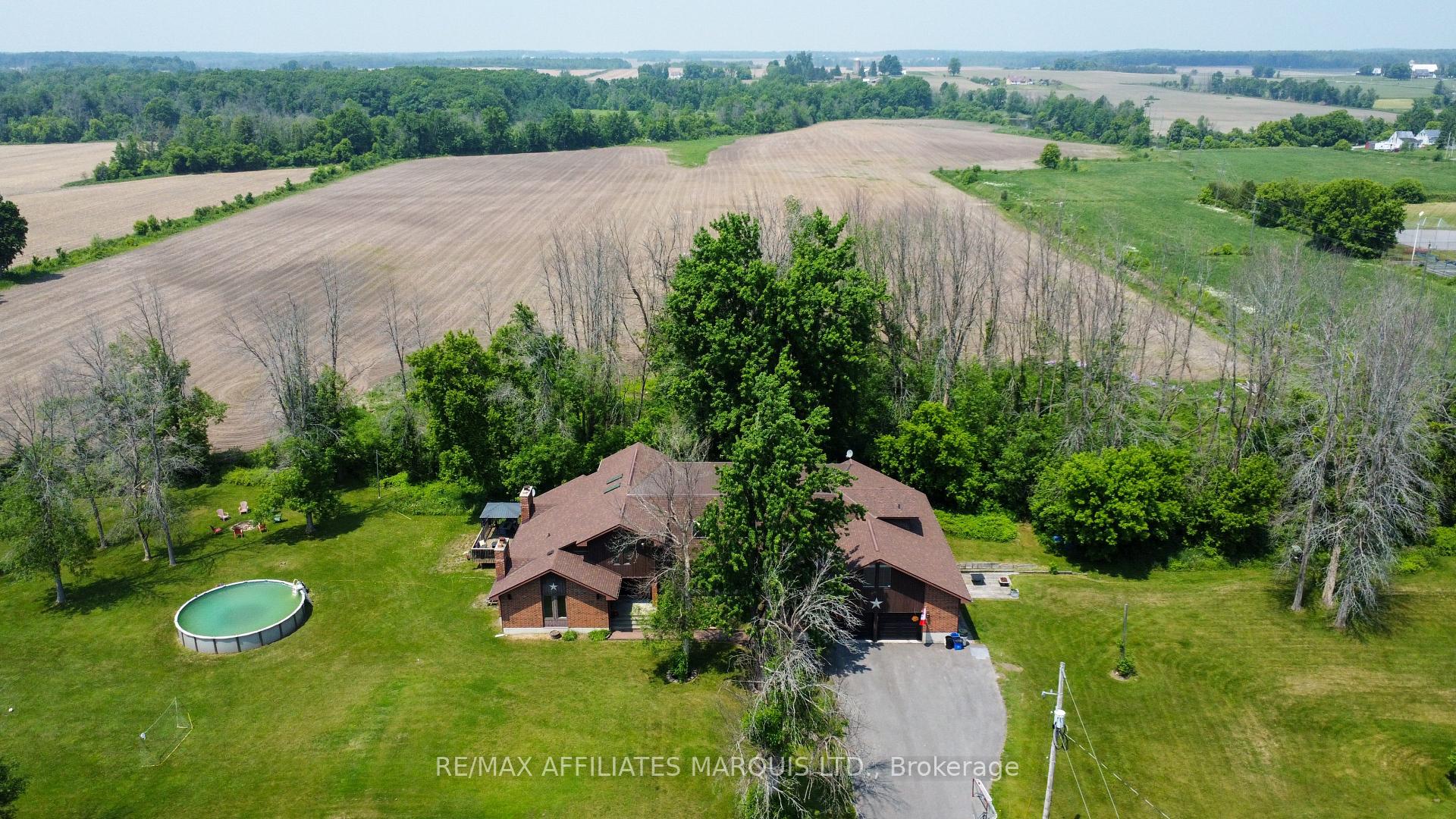Photo 4 of 18467 Andre Street, South Glengarry, South Glengarry (Charlottenburgh) Twp — HOMEH