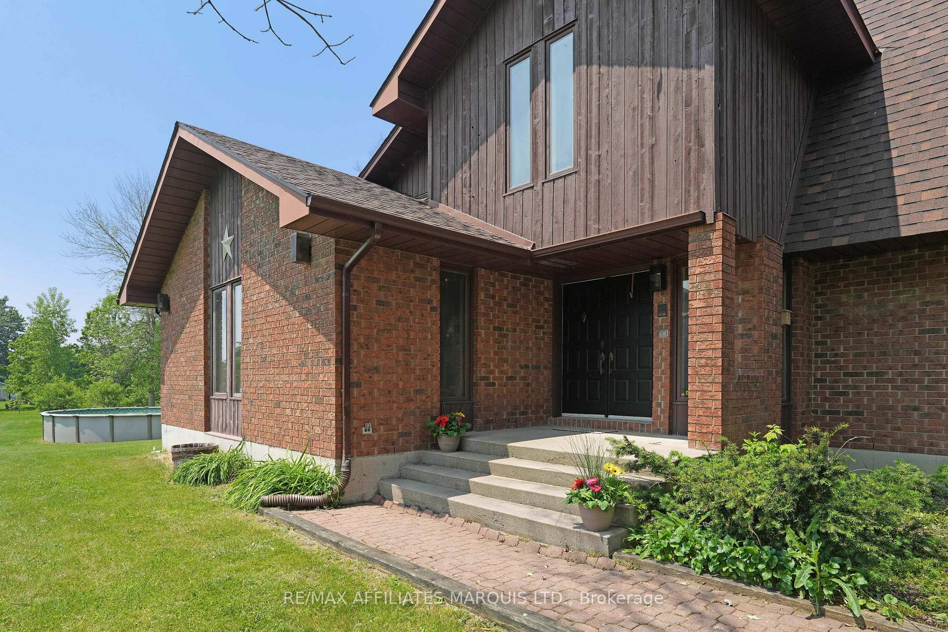 Photo 5 of 18467 Andre Street, South Glengarry, South Glengarry (Charlottenburgh) Twp — HOMEH