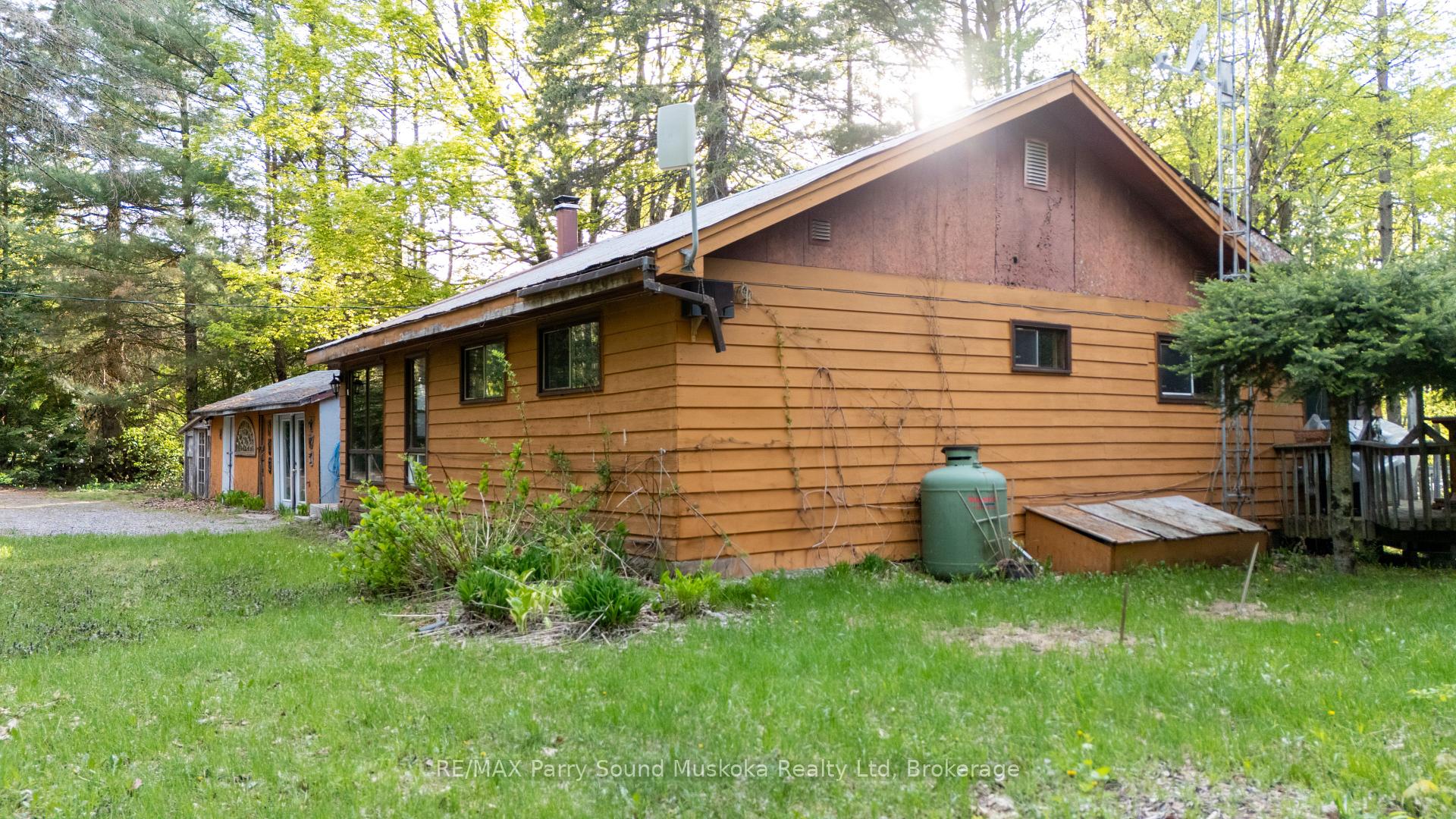 Photo 2 of 82 Bradley Road, Seguin — HOMEH