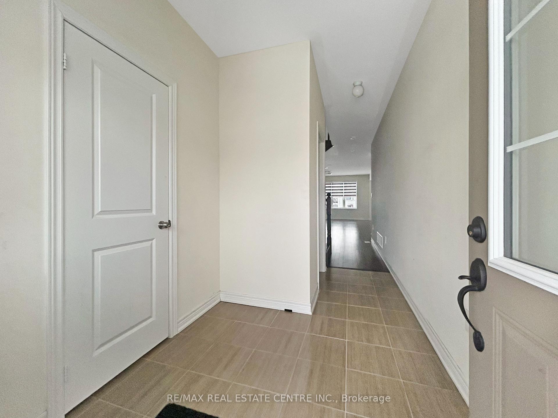 Photo 3 of 723 Potawatomi Crescent, Shelburne — HOMEH