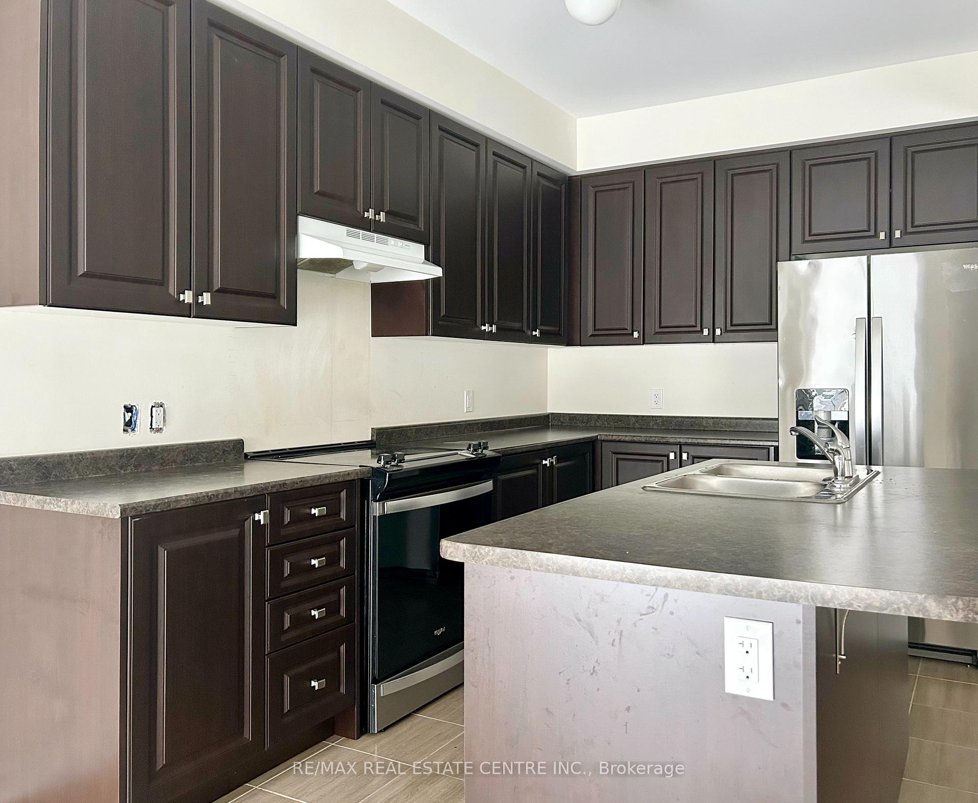 Photo 10 of 723 Potawatomi Crescent, Shelburne — HOMEH
