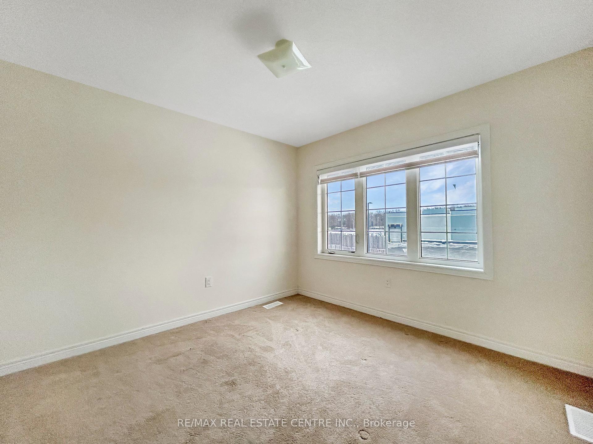 Photo 20 of 723 Potawatomi Crescent, Shelburne — HOMEH