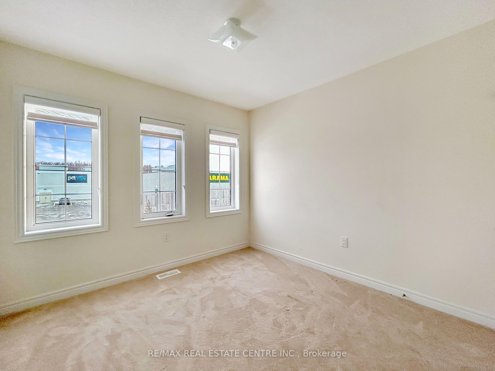 Photo 21 of 723 Potawatomi Crescent, Shelburne — HOMEH