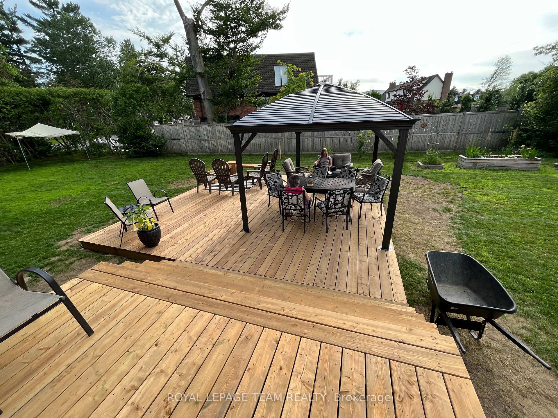 Photo 37 of 14 Riverbrook Road, Ottawa, Arlington Woods — HOMEH