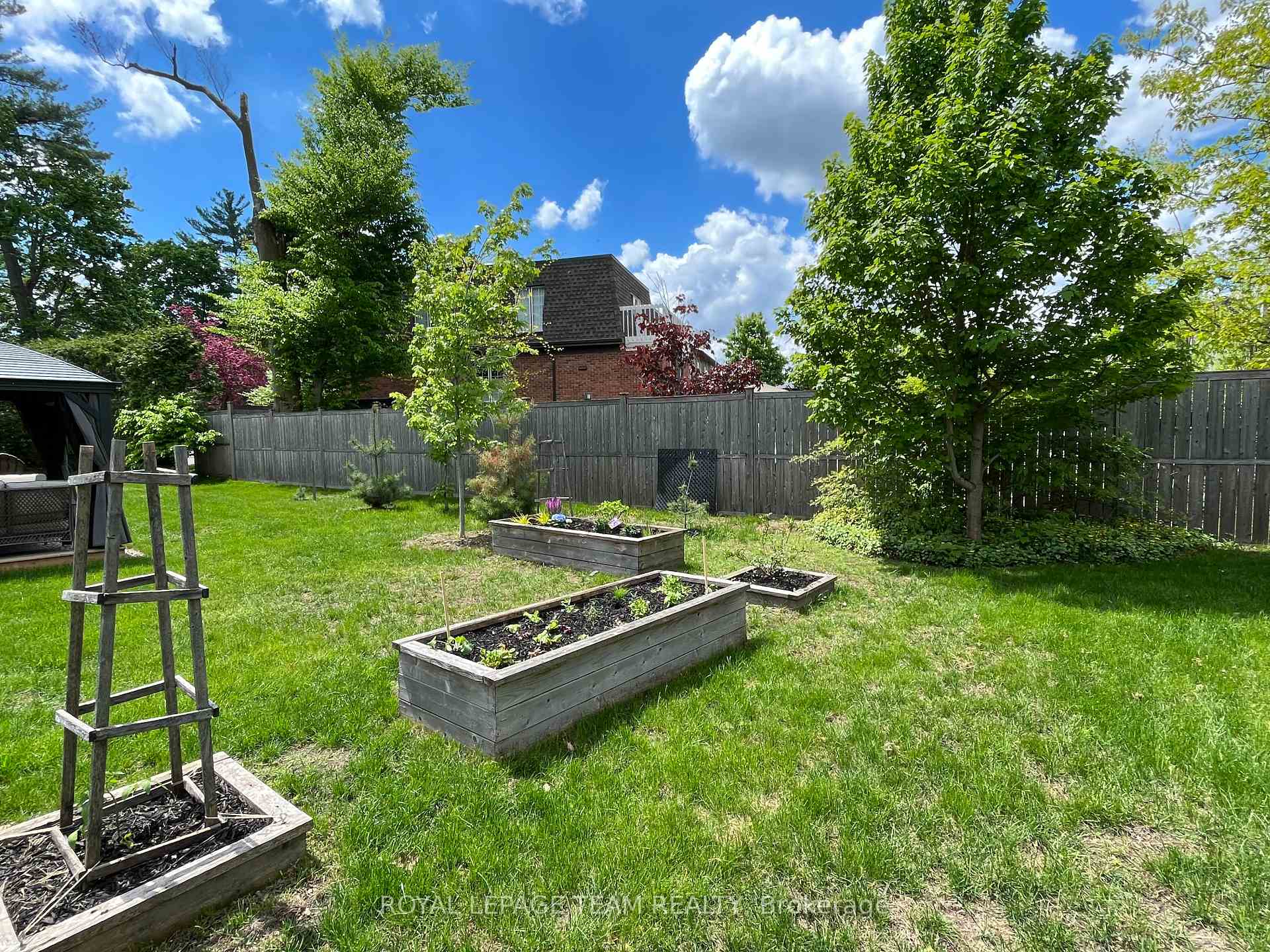 Photo 39 of 14 Riverbrook Road, Ottawa, Arlington Woods — HOMEH