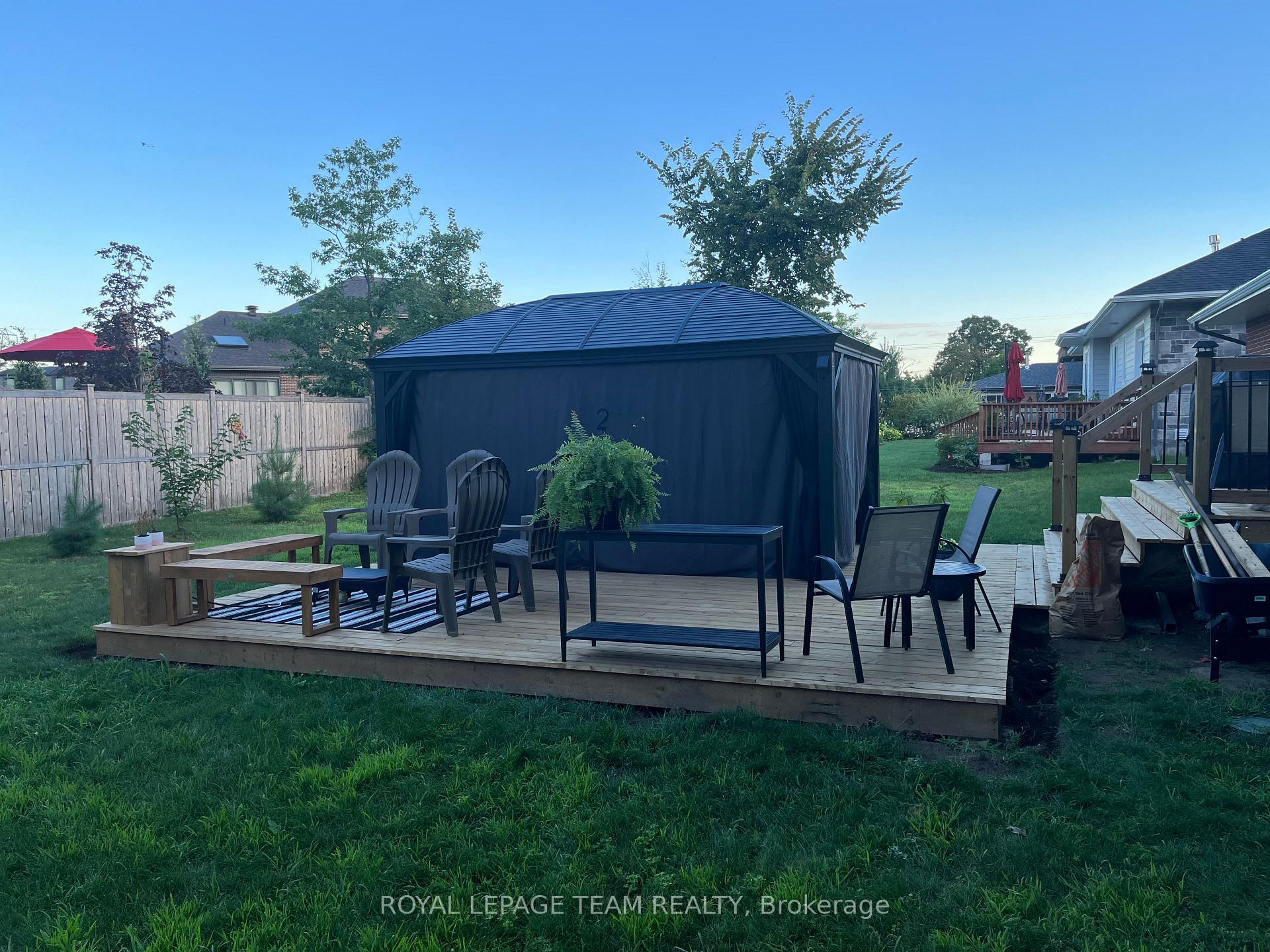 Photo 41 of 14 Riverbrook Road, Ottawa, Arlington Woods — HOMEH