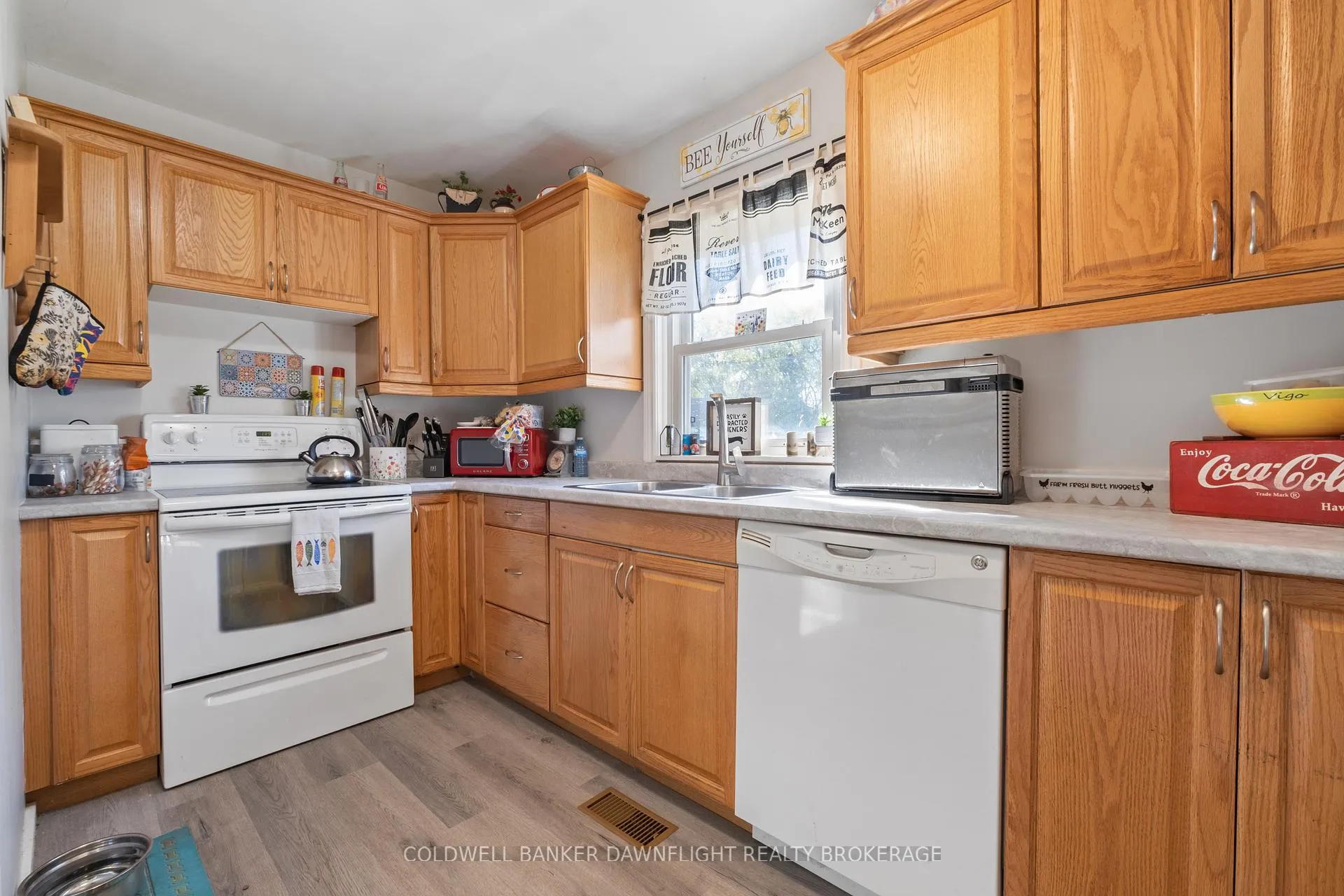 Photo 7 of 106 Kensington Crescent, South Huron, Stephen — HOMEH