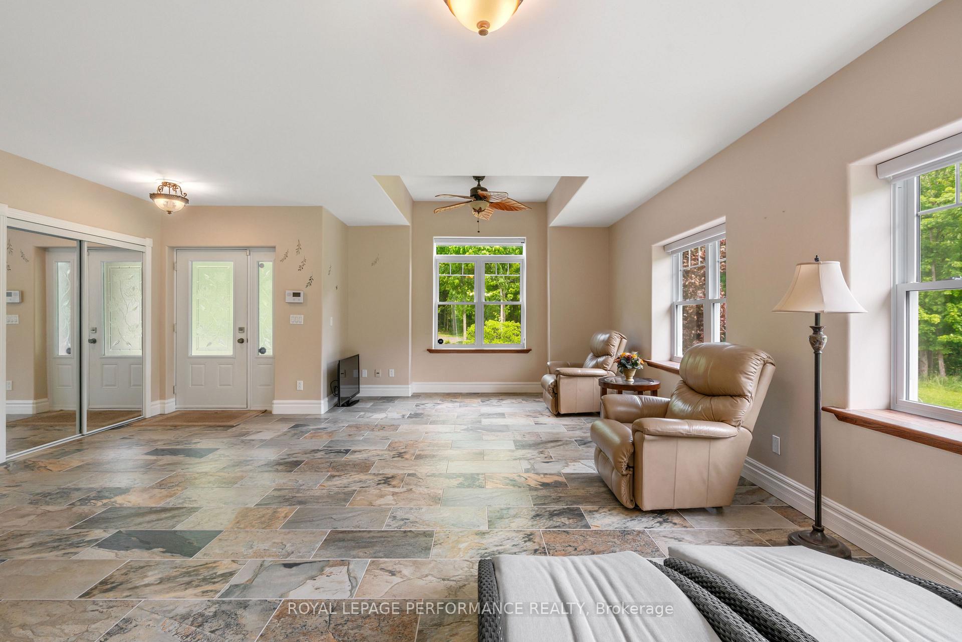 Photo 5 of 18780 Beaverbrook Road, South Glengarry, South Glengarry (Charlottenburgh) Twp — HOMEH