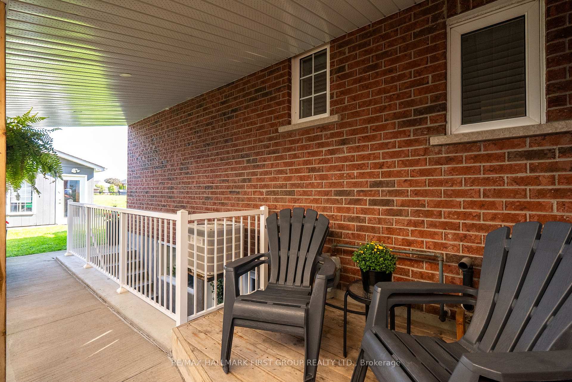 Photo 31 of 27 Robin Trail, Scugog, Port Perry — HOMEH