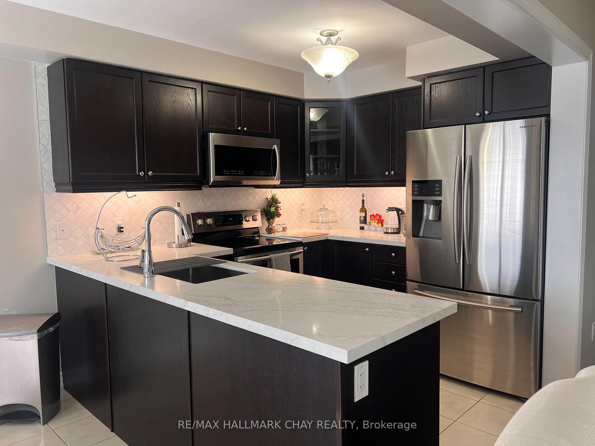 Photo 3 of 831 Cook Crescent, Shelburne — HOMEH