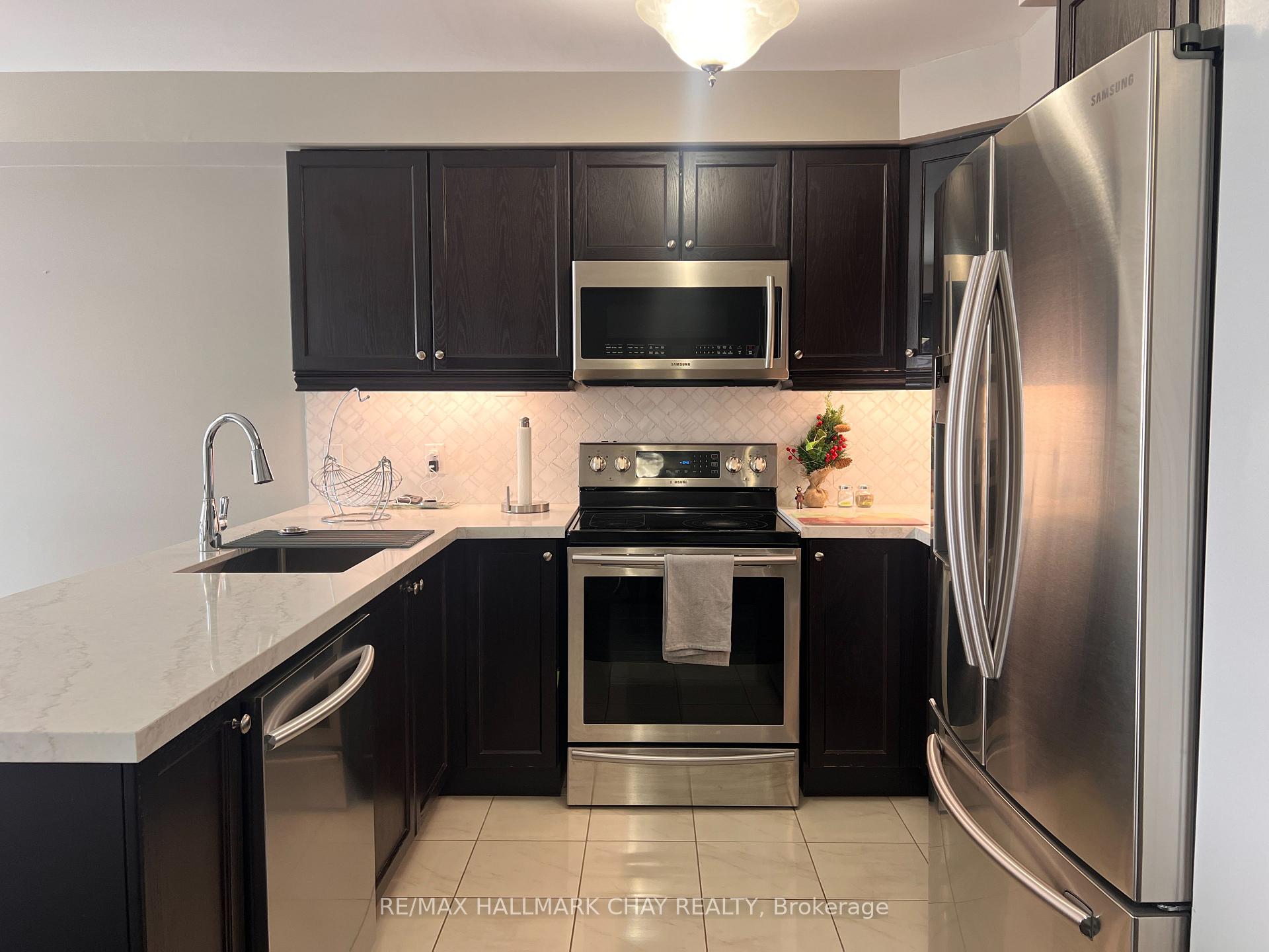 Photo 5 of 831 Cook Crescent, Shelburne — HOMEH